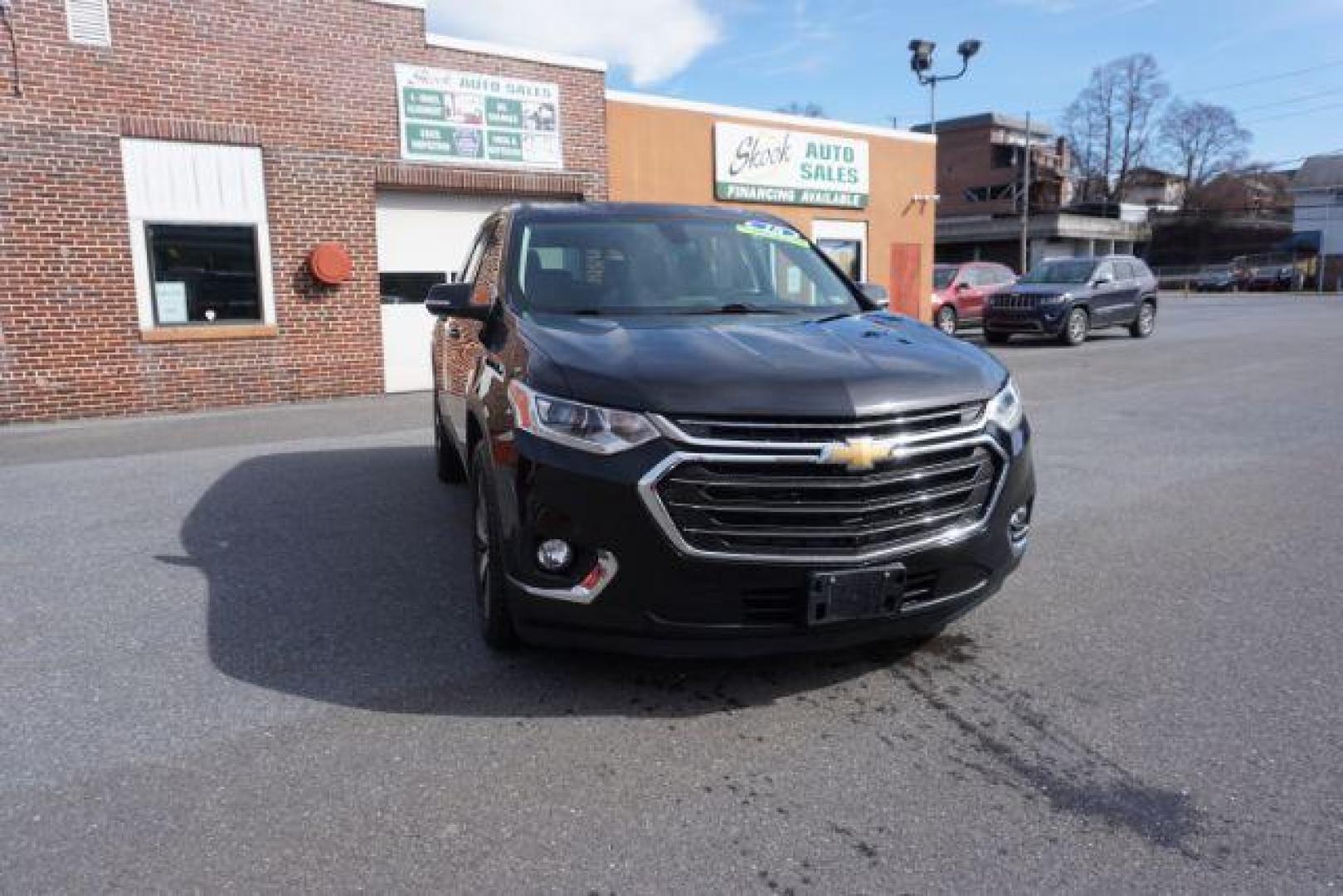 2018 Black Currant Metallic /Jet Black, leather Chevrolet Traverse LT Feather AWD (1GNEVHKW9JJ) with an 3.6L V6 DOHC 24V engine, 9-Speed Automatic transmission, located at 312 Centre Ave, Schuylkill Haven, PA, 17972, (570) 593-5278, 40.638130, -76.177383 - luggage rack, power sunroof - Photo#7