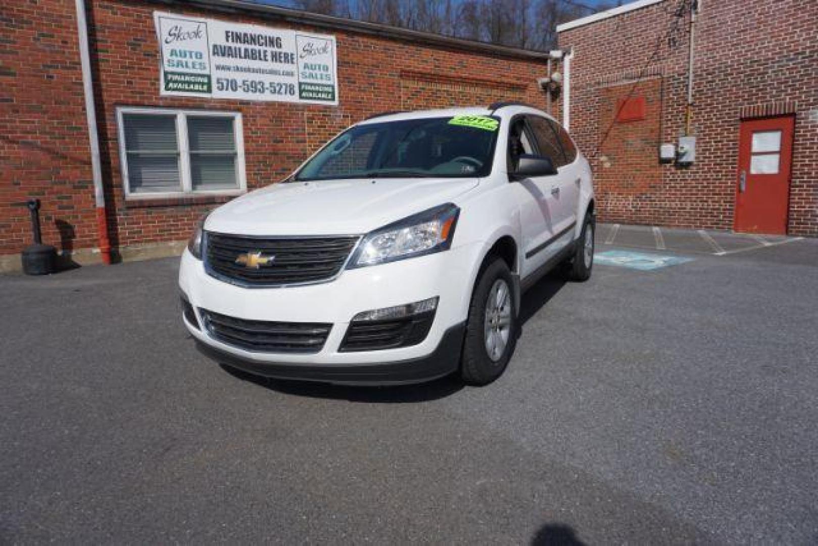 2017 Summit White Chevrolet Traverse LS FWD w/PDC (1GNKRFEDXHJ) with an 3.6L V6 DOHC 24V engine, 6-Speed Automatic transmission, located at 312 Centre Ave, Schuylkill Haven, PA, 17972, (570) 593-5278, 40.638130, -76.177383 - aluminum/alloy wheels, luggage rack, power driver's seat, rear parking sensors - Photo#6