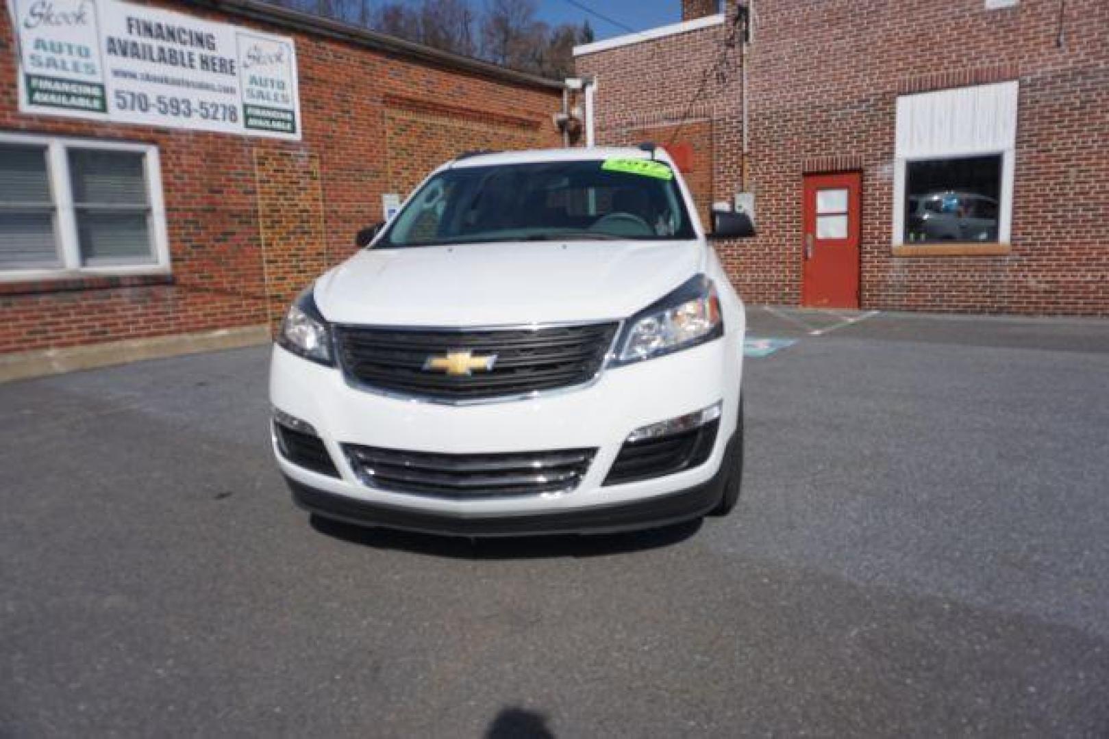 2017 Summit White Chevrolet Traverse LS FWD w/PDC (1GNKRFEDXHJ) with an 3.6L V6 DOHC 24V engine, 6-Speed Automatic transmission, located at 312 Centre Ave, Schuylkill Haven, PA, 17972, (570) 593-5278, 40.638130, -76.177383 - aluminum/alloy wheels, luggage rack, power driver's seat, rear parking sensors - Photo#7