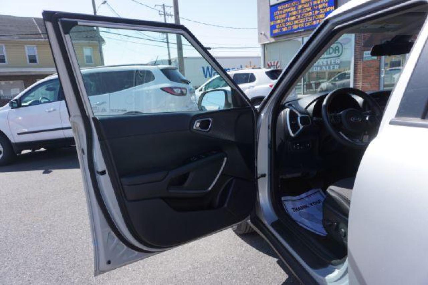 2021 Sparkling Silver Kia Soul S (KNDJ23AU7M7) with an 2.0L L4 DOHC 16V engine, Continuously Variable Transmission transmission, located at 312 Centre Ave, Schuylkill Haven, PA, 17972, (570) 593-5278, 40.638130, -76.177383 - Photo#18