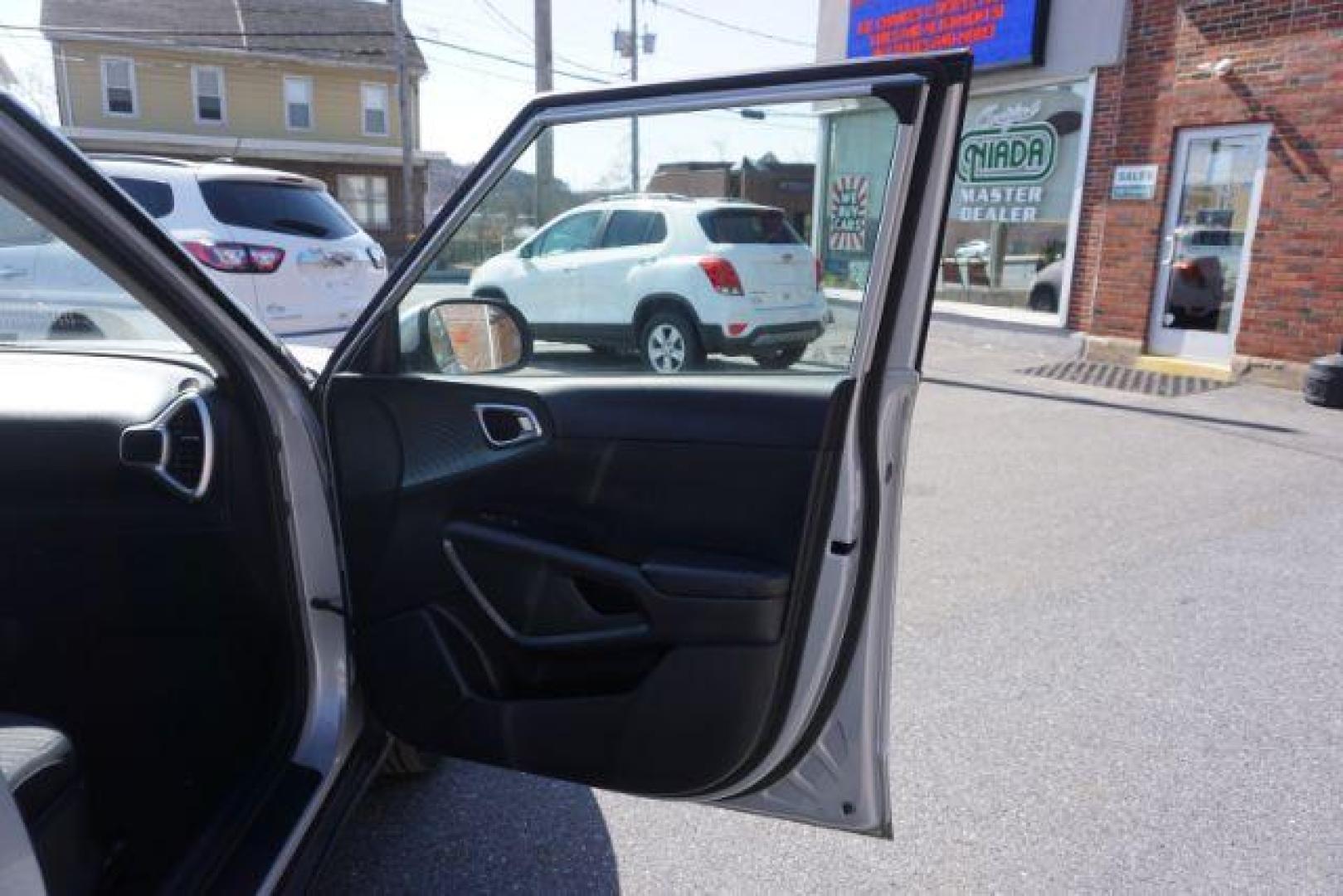 2021 Sparkling Silver Kia Soul S (KNDJ23AU7M7) with an 2.0L L4 DOHC 16V engine, Continuously Variable Transmission transmission, located at 312 Centre Ave, Schuylkill Haven, PA, 17972, (570) 593-5278, 40.638130, -76.177383 - Photo#49