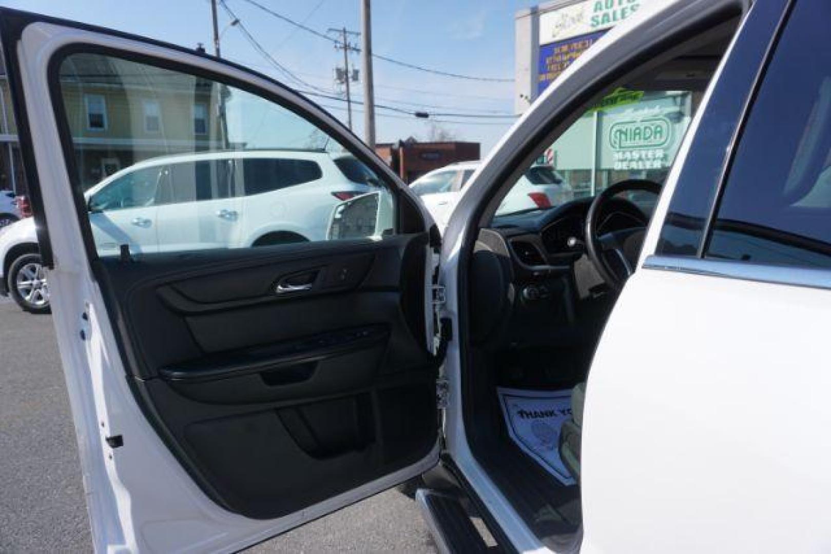 2017 Summit White Chevrolet Traverse 1LT AWD (1GNKVGKD9HJ) with an 3.6L V6 DOHC 24V engine, 6-Speed Automatic transmission, located at 312 Centre Ave, Schuylkill Haven, PA, 17972, (570) 593-5278, 40.638130, -76.177383 - Automatic climate control, fixed running boards, heated front seats, luggage rack, power driver's seat, towing package, universal garage door opener - Photo#20