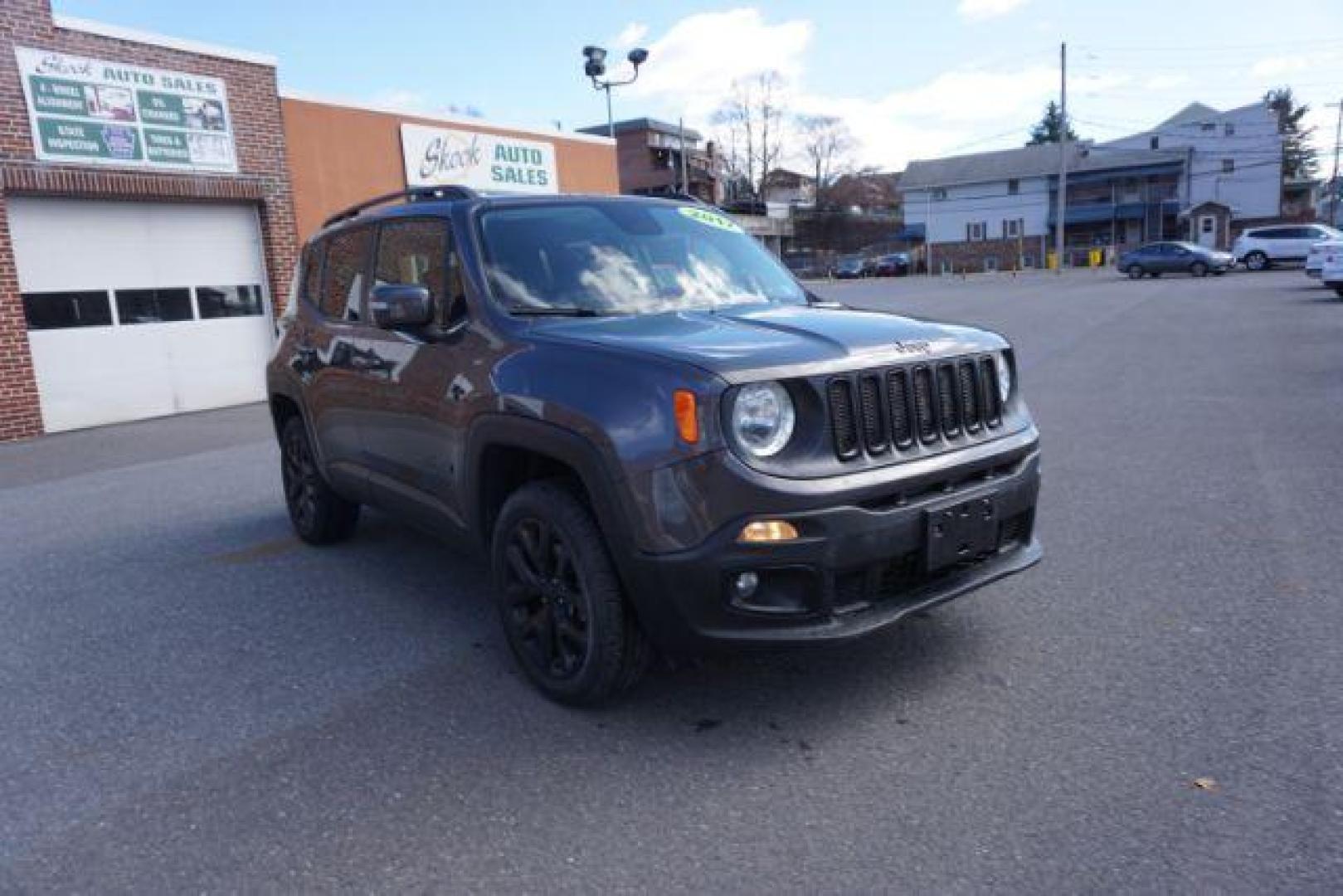 2017 Granite Crystal Metallic Clear Coat /Black, cloth Jeep Renegade Latitude 4WD (ZACCJBBB7HP) with an 2.4L L4 DOHC 16V engine, 6-Speed Manual transmission, located at 312 Centre Ave, Schuylkill Haven, PA, 17972, (570) 593-5278, 40.638130, -76.177383 - back up camera, luggage rack, passive keyless entry, power driver's seat, remote engine starter - Photo#5