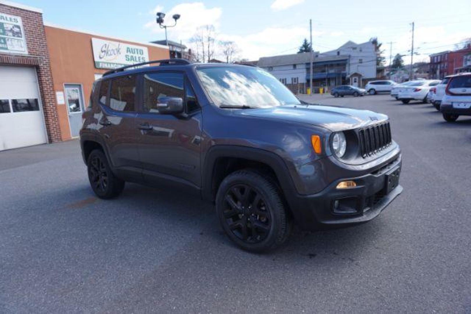 2017 Granite Crystal Metallic Clear Coat /Black, cloth Jeep Renegade Latitude 4WD (ZACCJBBB7HP) with an 2.4L L4 DOHC 16V engine, 6-Speed Manual transmission, located at 312 Centre Ave, Schuylkill Haven, PA, 17972, (570) 593-5278, 40.638130, -76.177383 - back up camera, luggage rack, passive keyless entry, power driver's seat, remote engine starter - Photo#6