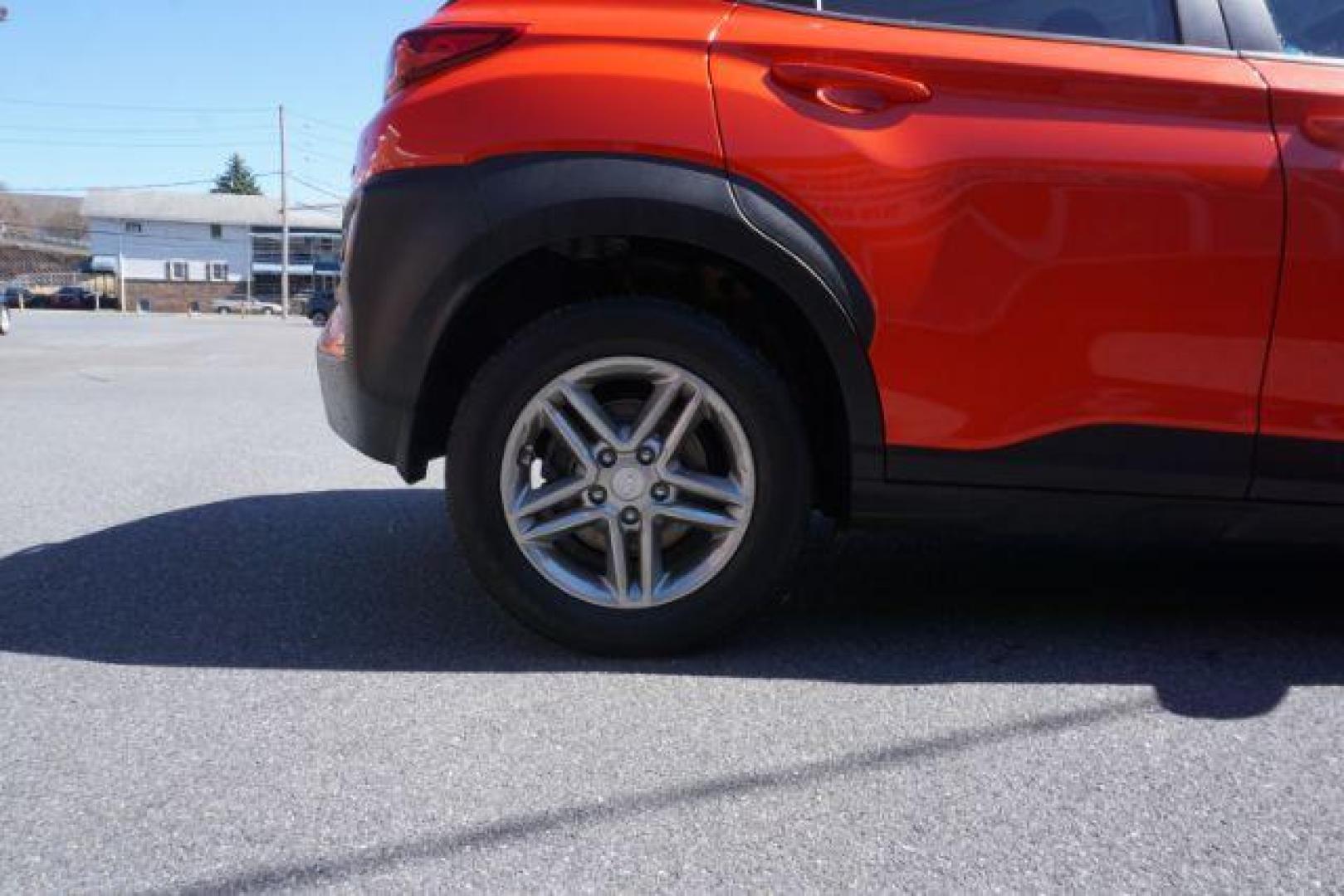 2019 Sunset Orange /Black, cloth Hyundai Kona SE AWD (KM8K1CAA3KU) with an 2.0L L4 DOHC 16V engine, 6-Speed Automatic transmission, located at 312 Centre Ave, Schuylkill Haven, PA, 17972, (570) 593-5278, 40.638130, -76.177383 - Photo#10