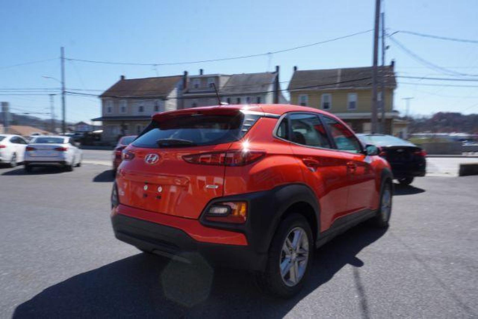 2019 Sunset Orange /Black, cloth Hyundai Kona SE AWD (KM8K1CAA3KU) with an 2.0L L4 DOHC 16V engine, 6-Speed Automatic transmission, located at 312 Centre Ave, Schuylkill Haven, PA, 17972, (570) 593-5278, 40.638130, -76.177383 - Photo#12