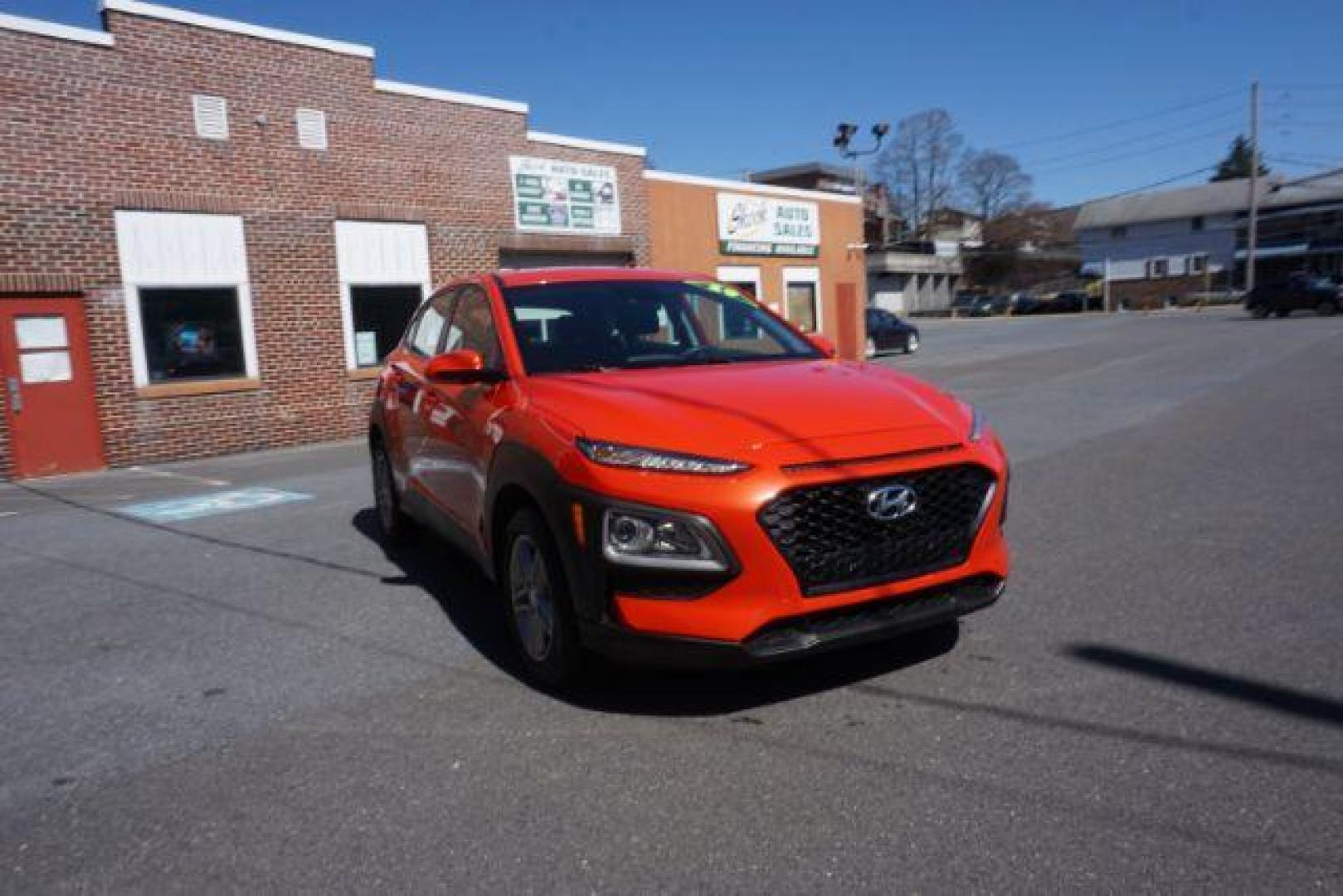 2019 Sunset Orange /Black, cloth Hyundai Kona SE AWD (KM8K1CAA3KU) with an 2.0L L4 DOHC 16V engine, 6-Speed Automatic transmission, located at 312 Centre Ave, Schuylkill Haven, PA, 17972, (570) 593-5278, 40.638130, -76.177383 - Photo#6