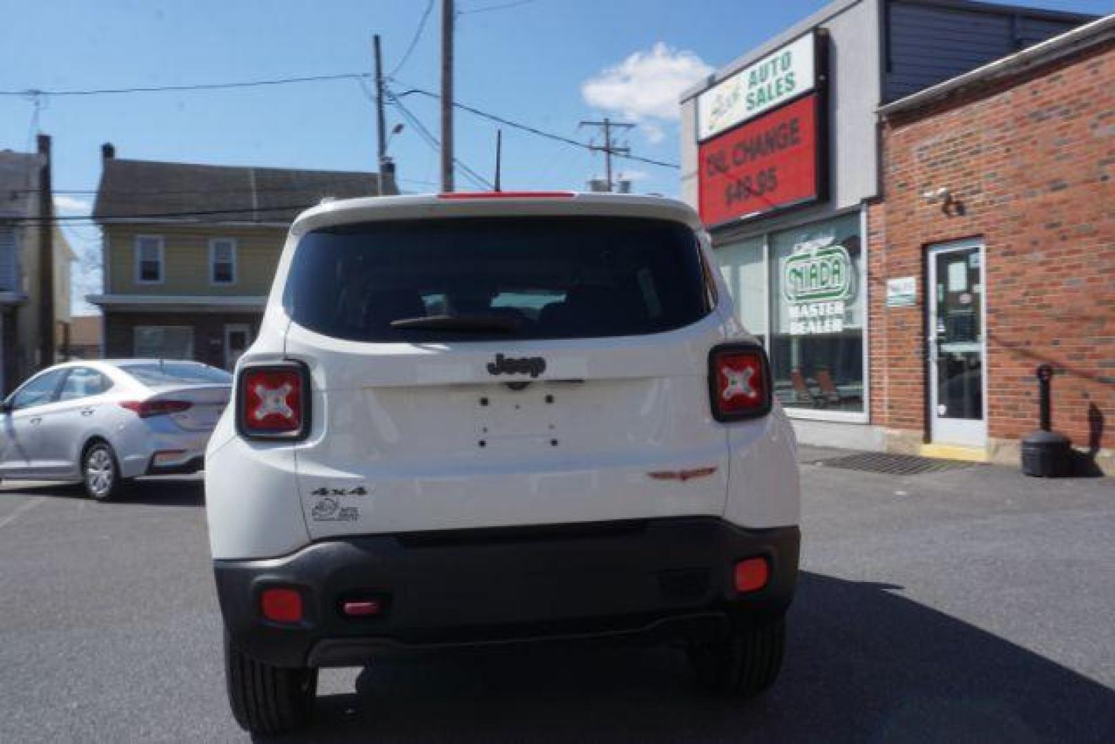 2017 Alpine White /Black, premium cloth Jeep Renegade Trailhawk (ZACCJBCB8HP) with an 2.4L L4 DOHC 16V engine, 9-Speed Automatic transmission, located at 312 Centre Ave, Schuylkill Haven, PA, 17972, (570) 593-5278, 40.638130, -76.177383 - luggage rack, passive keyless entry - Photo#15