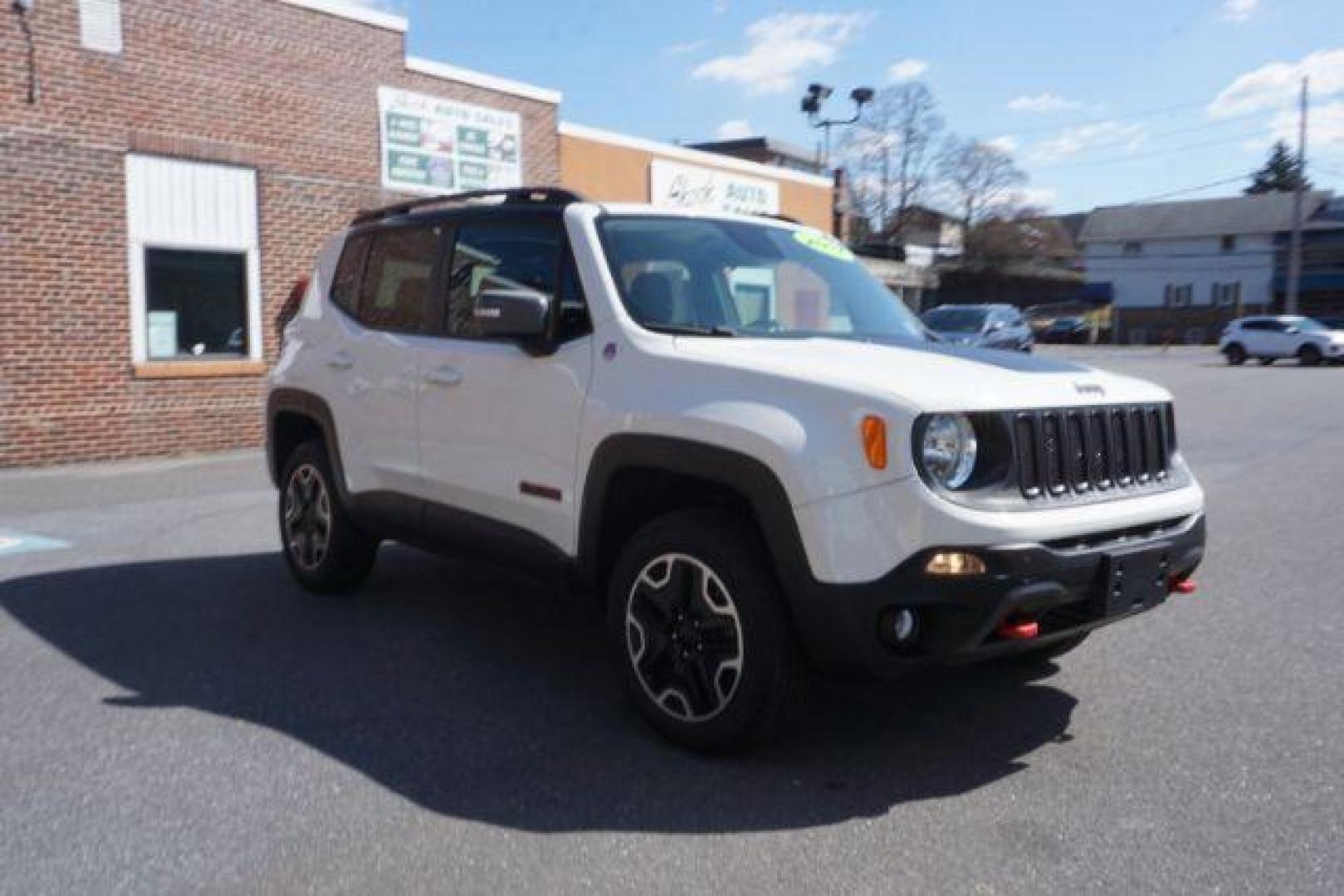 2017 Alpine White /Black, premium cloth Jeep Renegade Trailhawk (ZACCJBCB8HP) with an 2.4L L4 DOHC 16V engine, 9-Speed Automatic transmission, located at 312 Centre Ave, Schuylkill Haven, PA, 17972, (570) 593-5278, 40.638130, -76.177383 - luggage rack, passive keyless entry - Photo#8