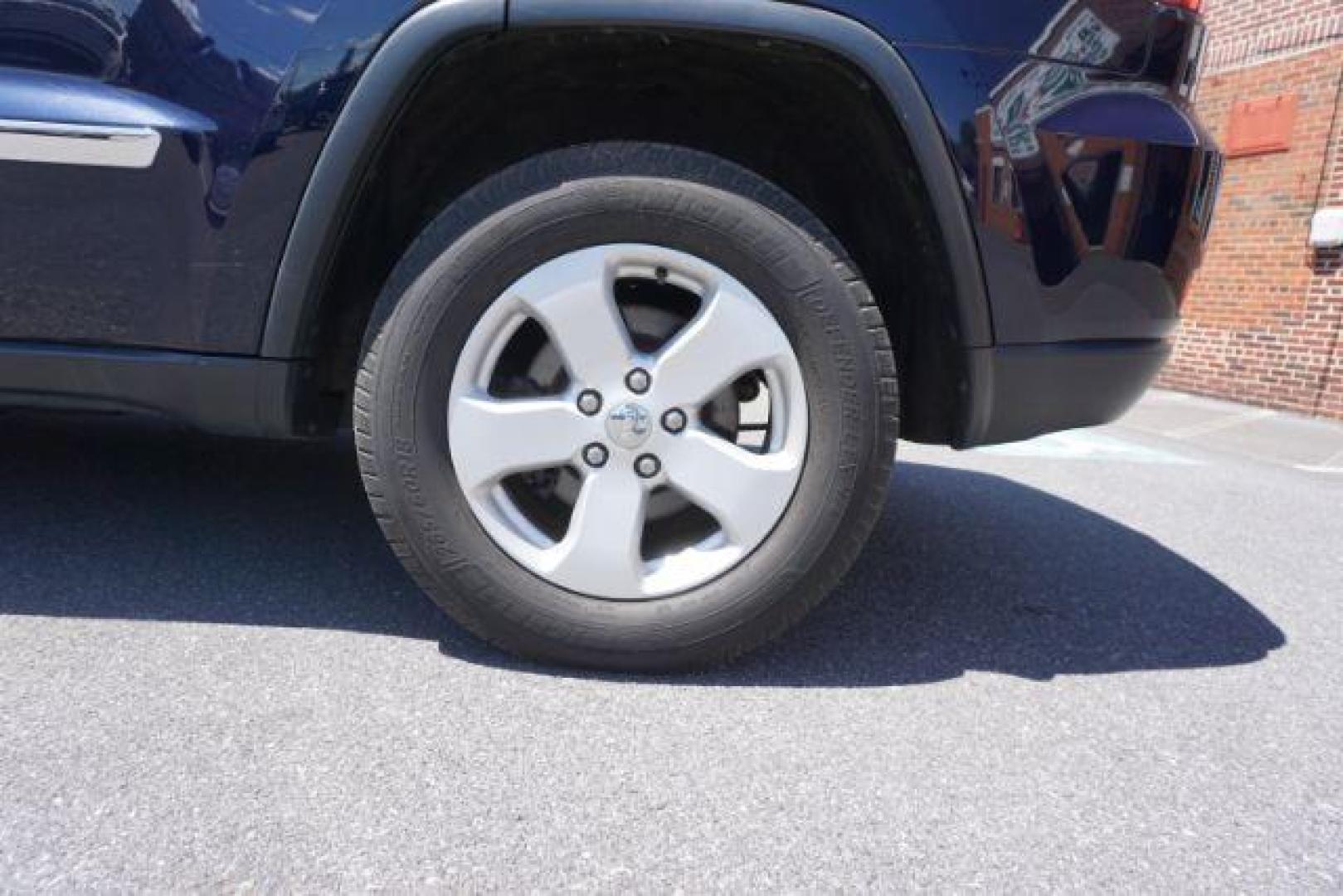 2013 True Blue Pearl Jeep Grand Cherokee Laredo 4WD (1C4RJFAG7DC) with an 3.6L V6 DOHC 24V engine, 5-Speed Automatic transmission, located at 312 Centre Ave, Schuylkill Haven, PA, 17972, (570) 593-5278, 40.638130, -76.177383 - automatic climate control, back up camera, heated front seats, leather seats, navigation, power sunroof, rear parking sensors, towing pkg - Photo#12