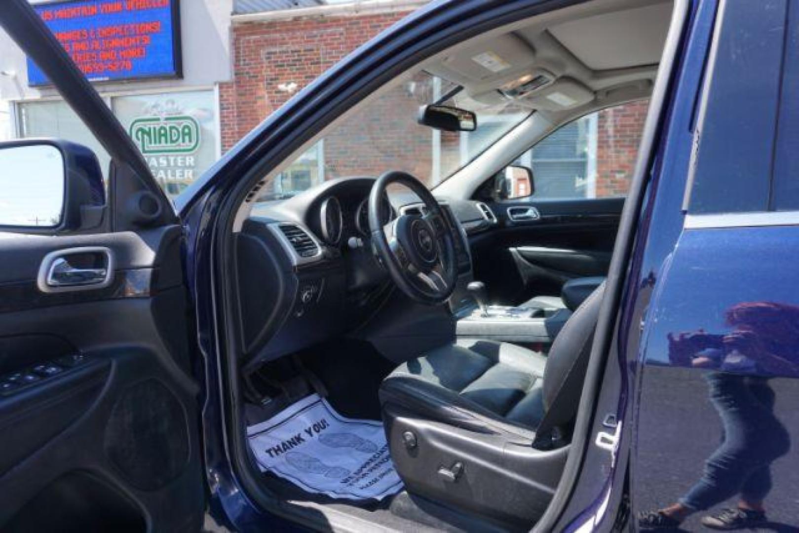 2013 True Blue Pearl Jeep Grand Cherokee Laredo 4WD (1C4RJFAG7DC) with an 3.6L V6 DOHC 24V engine, 5-Speed Automatic transmission, located at 312 Centre Ave, Schuylkill Haven, PA, 17972, (570) 593-5278, 40.638130, -76.177383 - automatic climate control, back up camera, heated front seats, leather seats, navigation, power sunroof, rear parking sensors, towing pkg - Photo#17