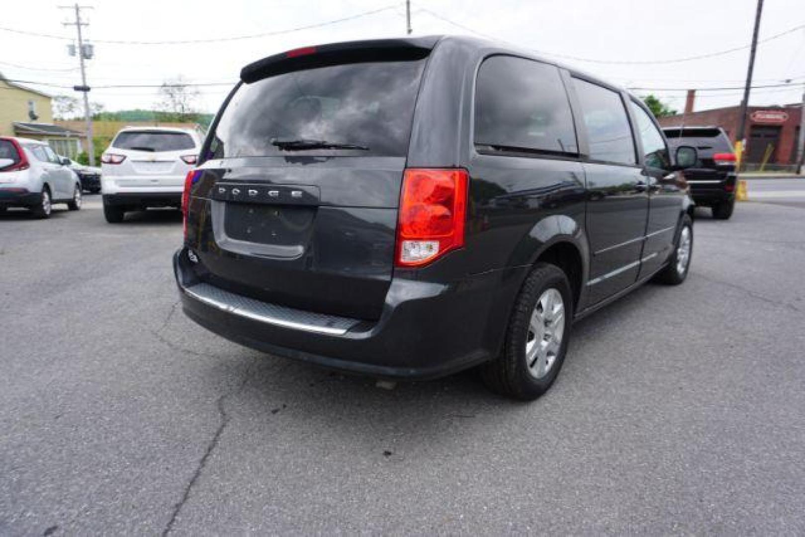 2012 Dark Charcoal Pearl Dodge Grand Caravan SE (2C4RDGBGXCR) with an 3.6L V6 DOHC 24V engine, 6-Speed Automatic transmission, located at 312 Centre Ave, Schuylkill Haven, PA, 17972, (570) 593-5278, 40.638130, -76.177383 - aluminum/alloy wheels, back up camera, bluetooth connection - Photo#7