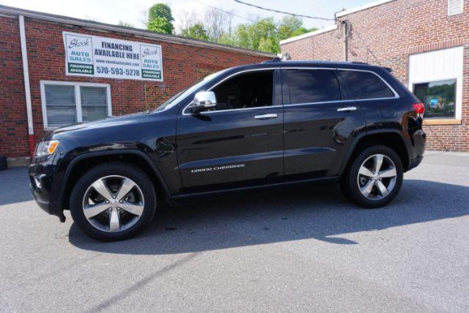 2015 Black Forest Green PC /Black Jeep Grand Cherokee Limited 4WD (1C4RJFBG4FC) with an 3.6L V6 DOHC 24V engine, 8-Speed Automatic transmission, located at 312 Centre Ave, Schuylkill Haven, PA, 17972, (570) 593-5278, 40.638130, -76.177383 - back up camera, HID headlamps, heated front seats, lane departure warning, leather seats, navigation, power liftgate - Photo#0