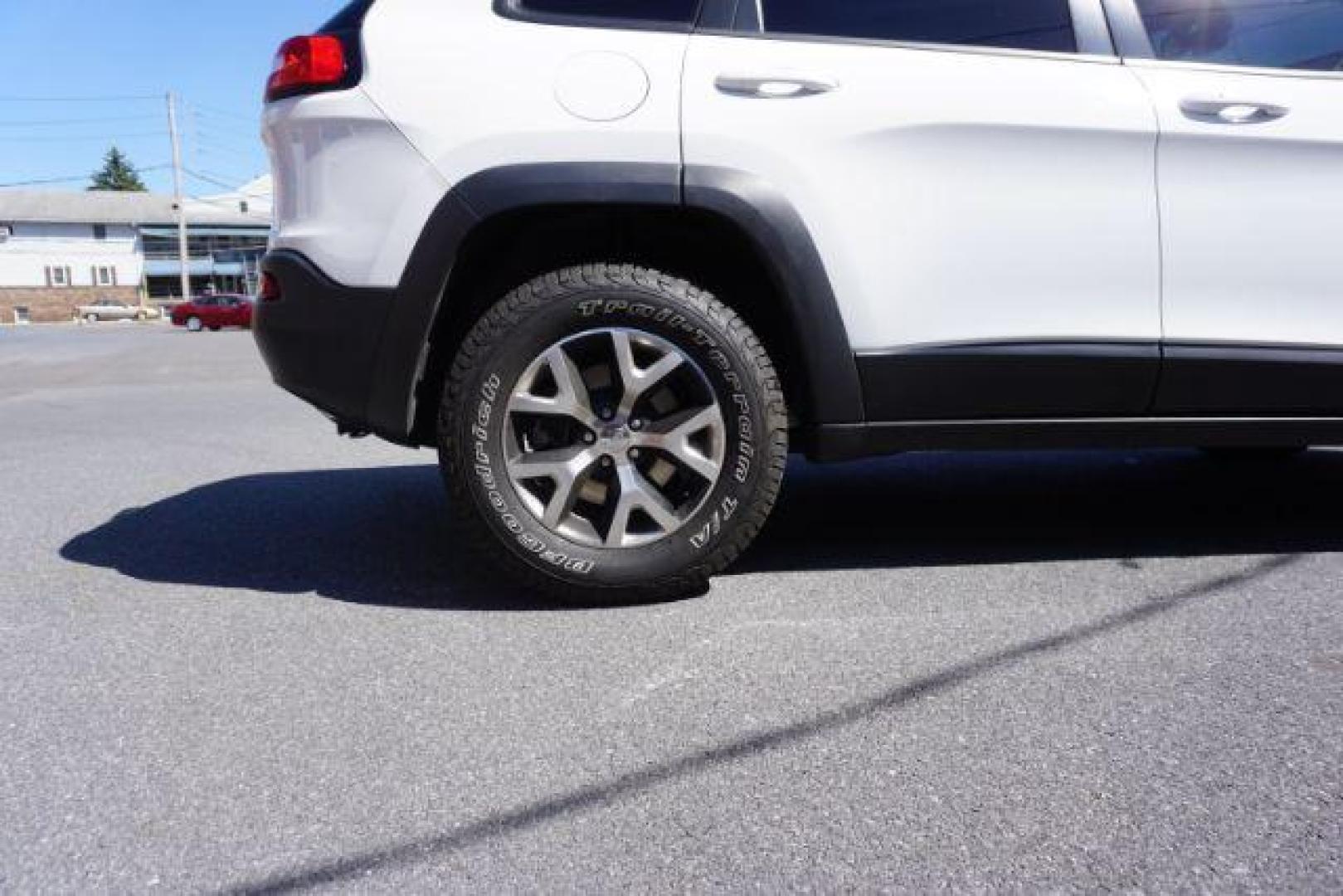 2015 Bright White Clearcoat Jeep Cherokee Trailhawk 4WD (1C4PJMBS2FW) with an 3.2L V6 DOHC 24V engine, 9-Speed Automatic transmission, located at 312 Centre Ave, Schuylkill Haven, PA, 17972, (570) 593-5278, 40.638130, -76.177383 - driver's seat memory, heated front seats, lane departure warning, leather seats, navigation, passive keyless entry, power drivers seat, power liftgate, power sunroof, rear parking sensors, towing pkg - Photo#9