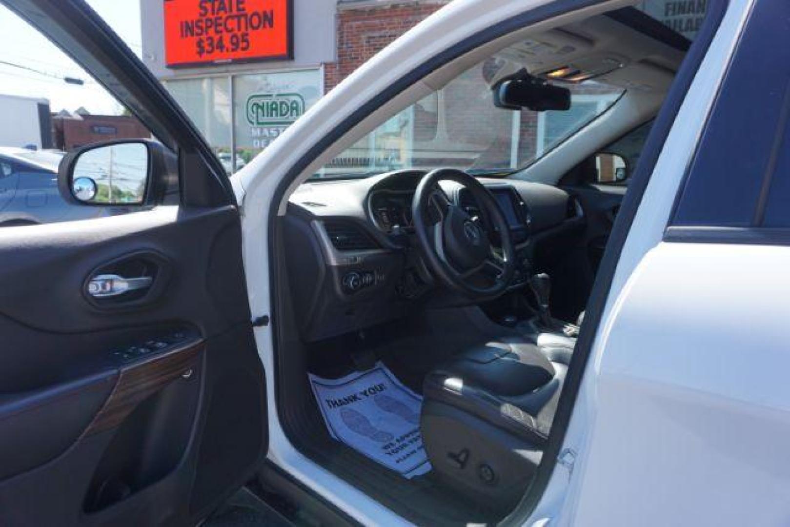 2015 Bright White Clearcoat Jeep Cherokee Trailhawk 4WD (1C4PJMBS2FW) with an 3.2L V6 DOHC 24V engine, 9-Speed Automatic transmission, located at 312 Centre Ave, Schuylkill Haven, PA, 17972, (570) 593-5278, 40.638130, -76.177383 - driver's seat memory, heated front seats, lane departure warning, leather seats, navigation, passive keyless entry, power drivers seat, power liftgate, power sunroof, rear parking sensors, towing pkg - Photo#20