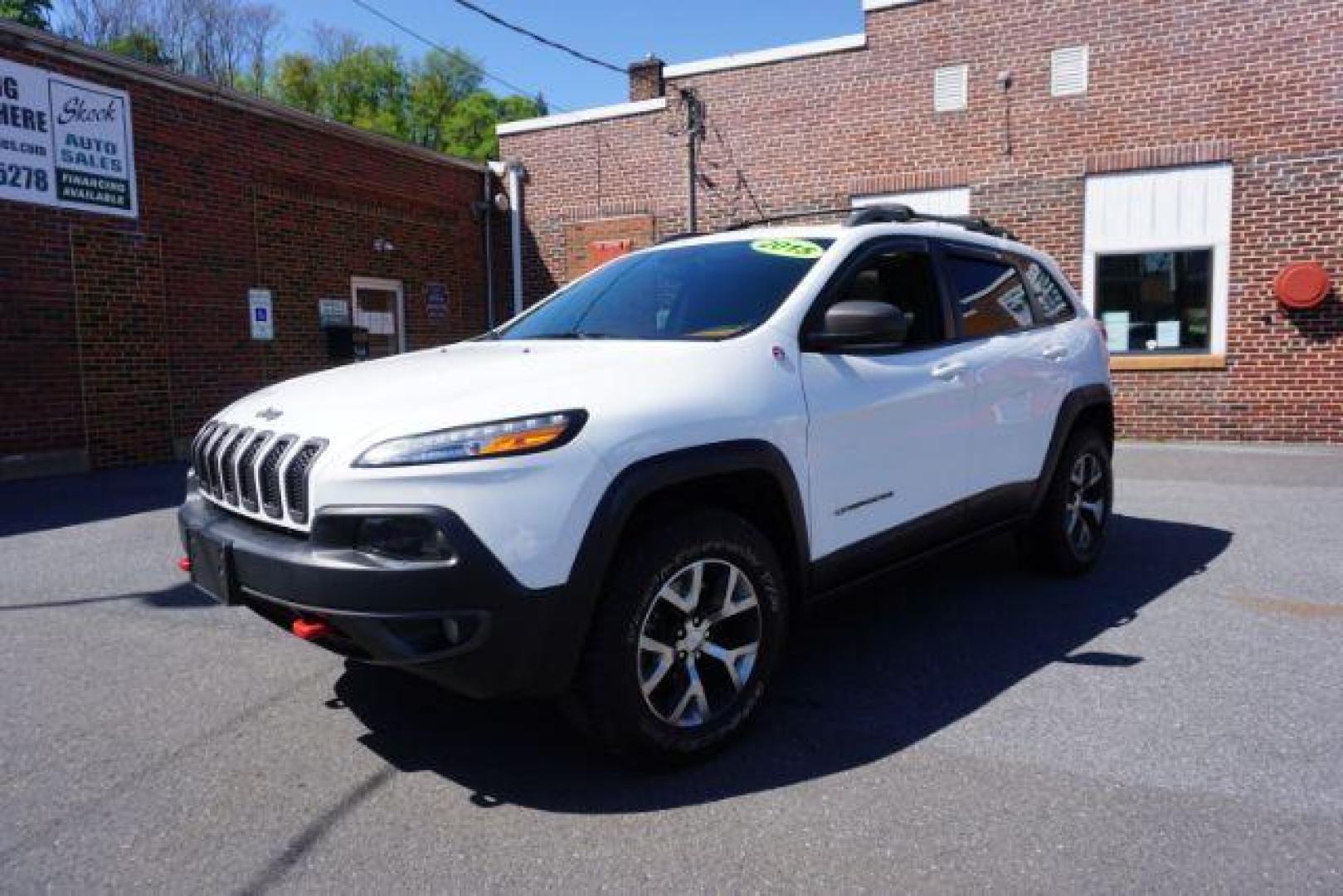 2015 Bright White Clearcoat Jeep Cherokee Trailhawk 4WD (1C4PJMBS2FW) with an 3.2L V6 DOHC 24V engine, 9-Speed Automatic transmission, located at 312 Centre Ave, Schuylkill Haven, PA, 17972, (570) 593-5278, 40.638130, -76.177383 - driver's seat memory, heated front seats, lane departure warning, leather seats, navigation, passive keyless entry, power drivers seat, power liftgate, power sunroof, rear parking sensors, towing pkg - Photo#2