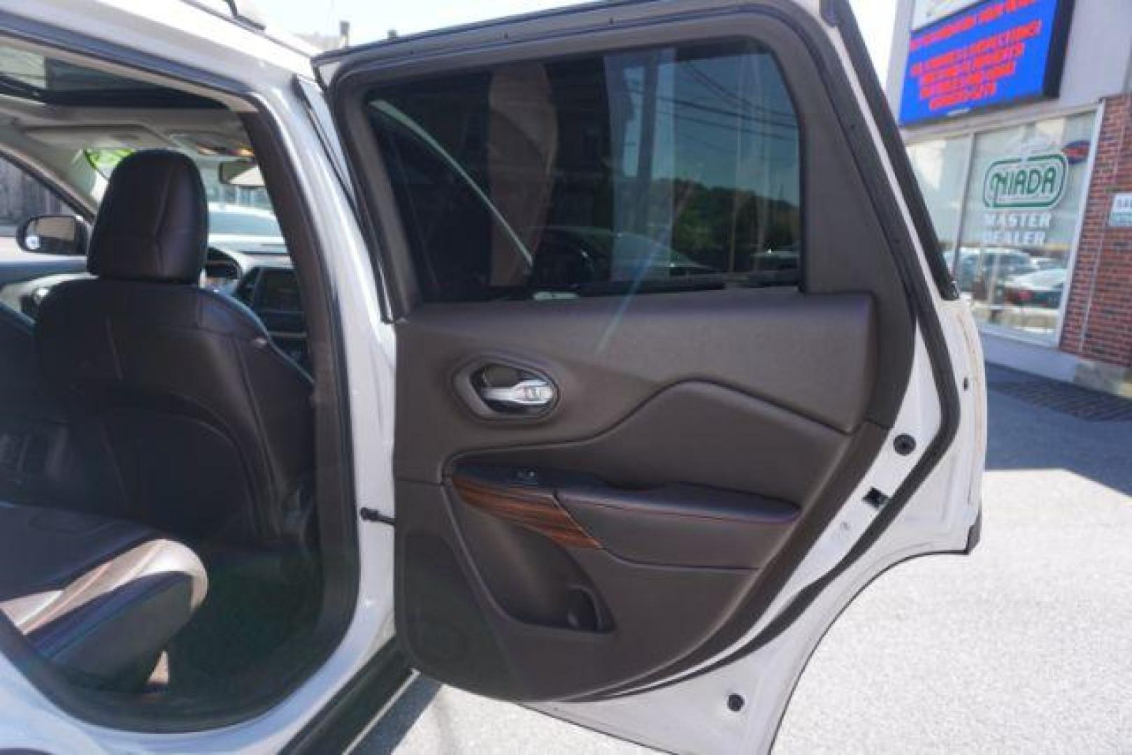 2015 Bright White Clearcoat Jeep Cherokee Trailhawk 4WD (1C4PJMBS2FW) with an 3.2L V6 DOHC 24V engine, 9-Speed Automatic transmission, located at 312 Centre Ave, Schuylkill Haven, PA, 17972, (570) 593-5278, 40.638130, -76.177383 - driver's seat memory, heated front seats, lane departure warning, leather seats, navigation, passive keyless entry, power drivers seat, power liftgate, power sunroof, rear parking sensors, towing pkg - Photo#44