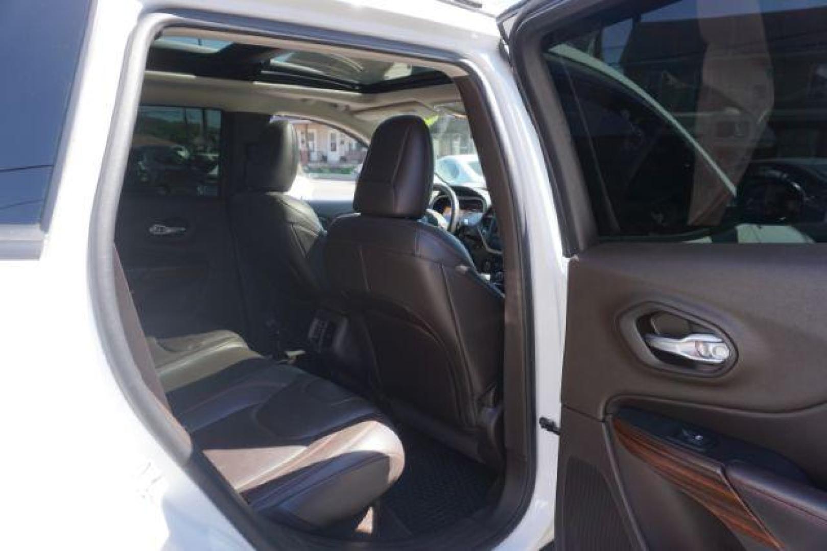 2015 Bright White Clearcoat Jeep Cherokee Trailhawk 4WD (1C4PJMBS2FW) with an 3.2L V6 DOHC 24V engine, 9-Speed Automatic transmission, located at 312 Centre Ave, Schuylkill Haven, PA, 17972, (570) 593-5278, 40.638130, -76.177383 - driver's seat memory, heated front seats, lane departure warning, leather seats, navigation, passive keyless entry, power drivers seat, power liftgate, power sunroof, rear parking sensors, towing pkg - Photo#45