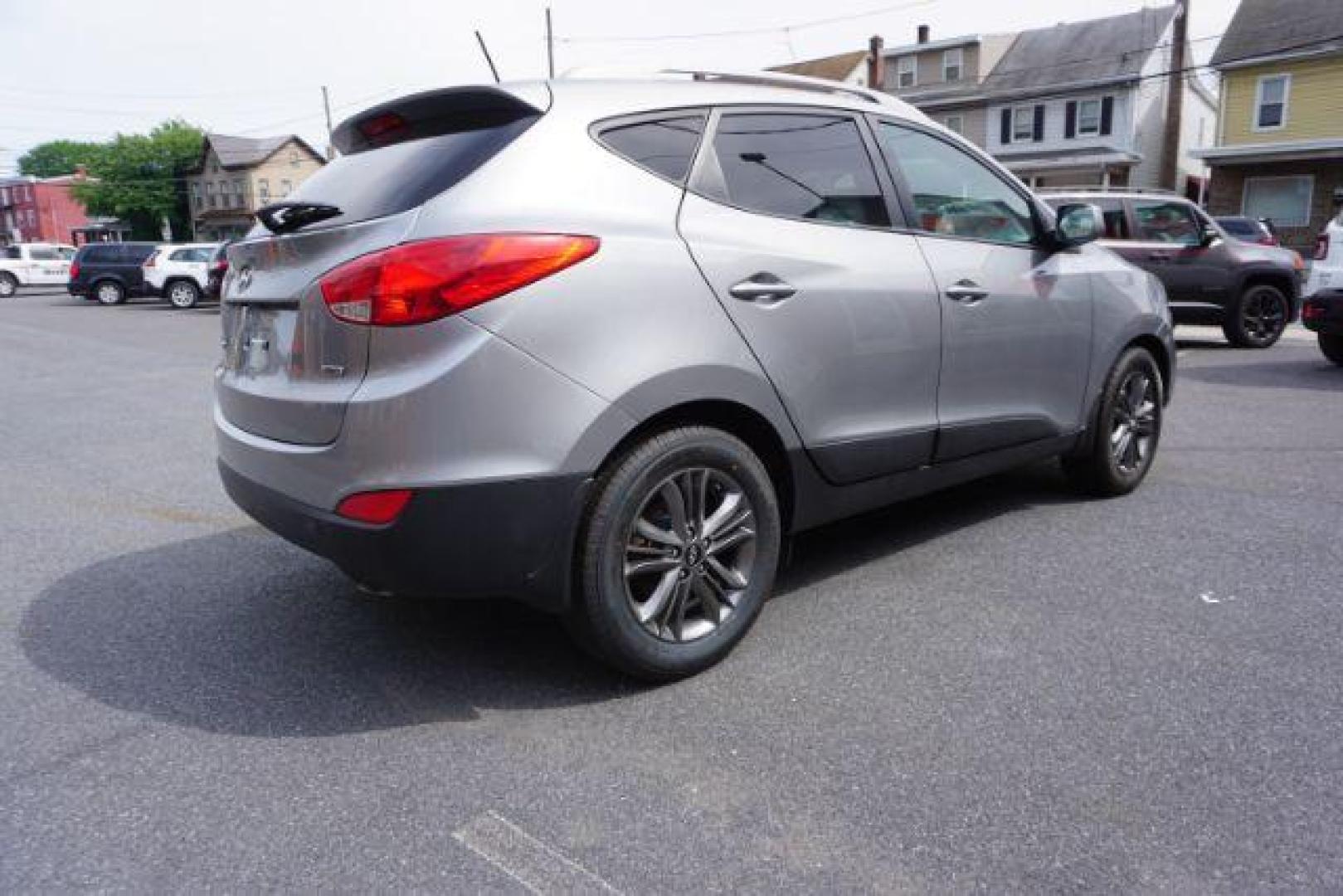 2014 Graphite Gray /Taupe Hyundai Tucson GLS AWD (KM8JUCAG3EU) with an 2.4L L4 DOHC 16V engine, 6-Speed Automatic transmission, located at 312 Centre Ave, Schuylkill Haven, PA, 17972, (570) 593-5278, 40.638130, -76.177383 - Photo#9