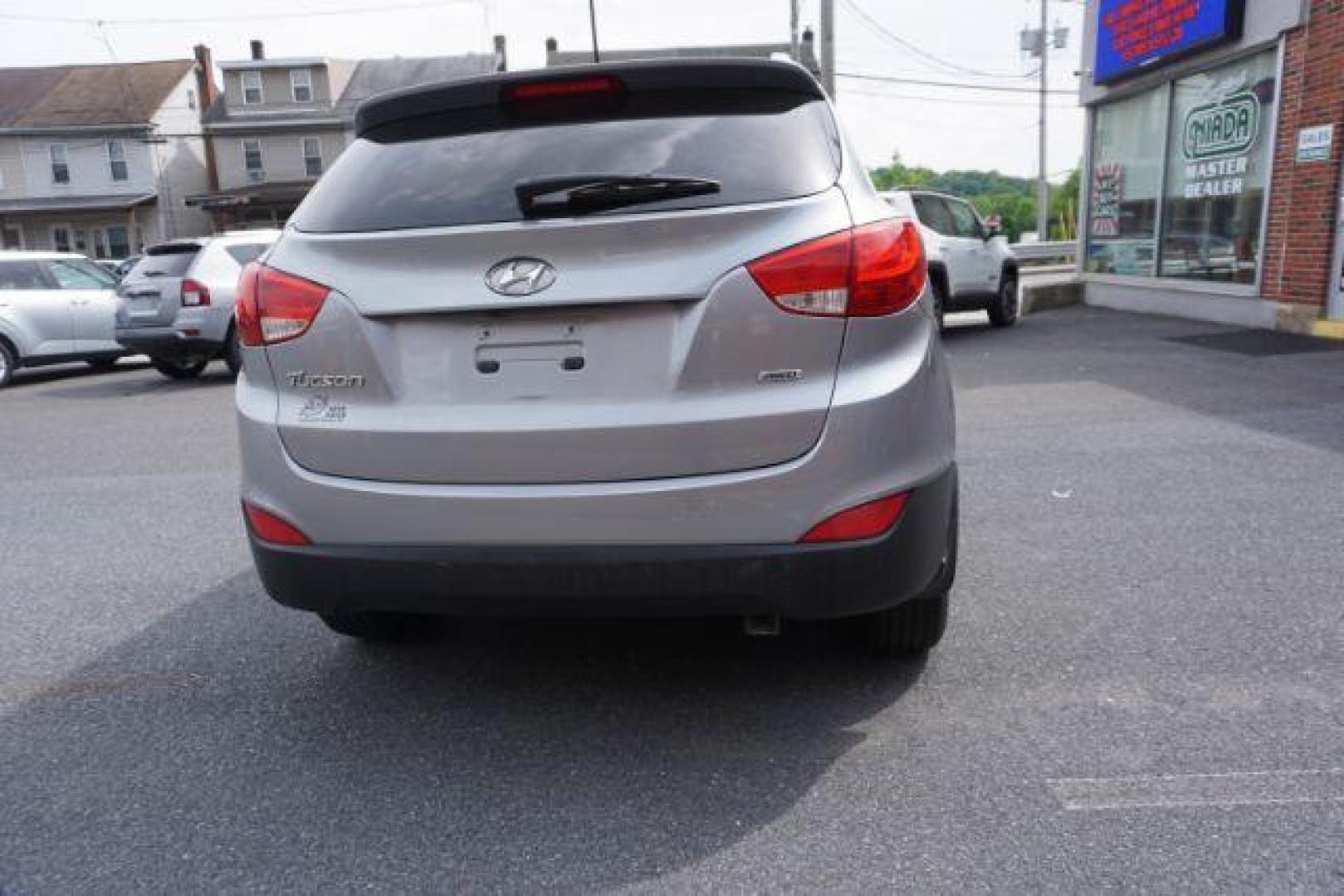 2014 Graphite Gray /Taupe Hyundai Tucson GLS AWD (KM8JUCAG3EU) with an 2.4L L4 DOHC 16V engine, 6-Speed Automatic transmission, located at 312 Centre Ave, Schuylkill Haven, PA, 17972, (570) 593-5278, 40.638130, -76.177383 - Photo#11