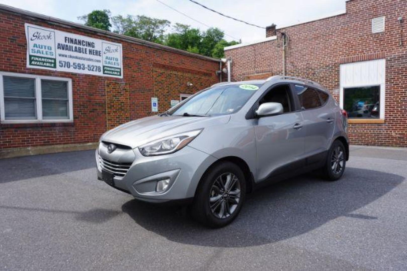 2014 Graphite Gray /Taupe Hyundai Tucson GLS AWD (KM8JUCAG3EU) with an 2.4L L4 DOHC 16V engine, 6-Speed Automatic transmission, located at 312 Centre Ave, Schuylkill Haven, PA, 17972, (570) 593-5278, 40.638130, -76.177383 - Photo#1