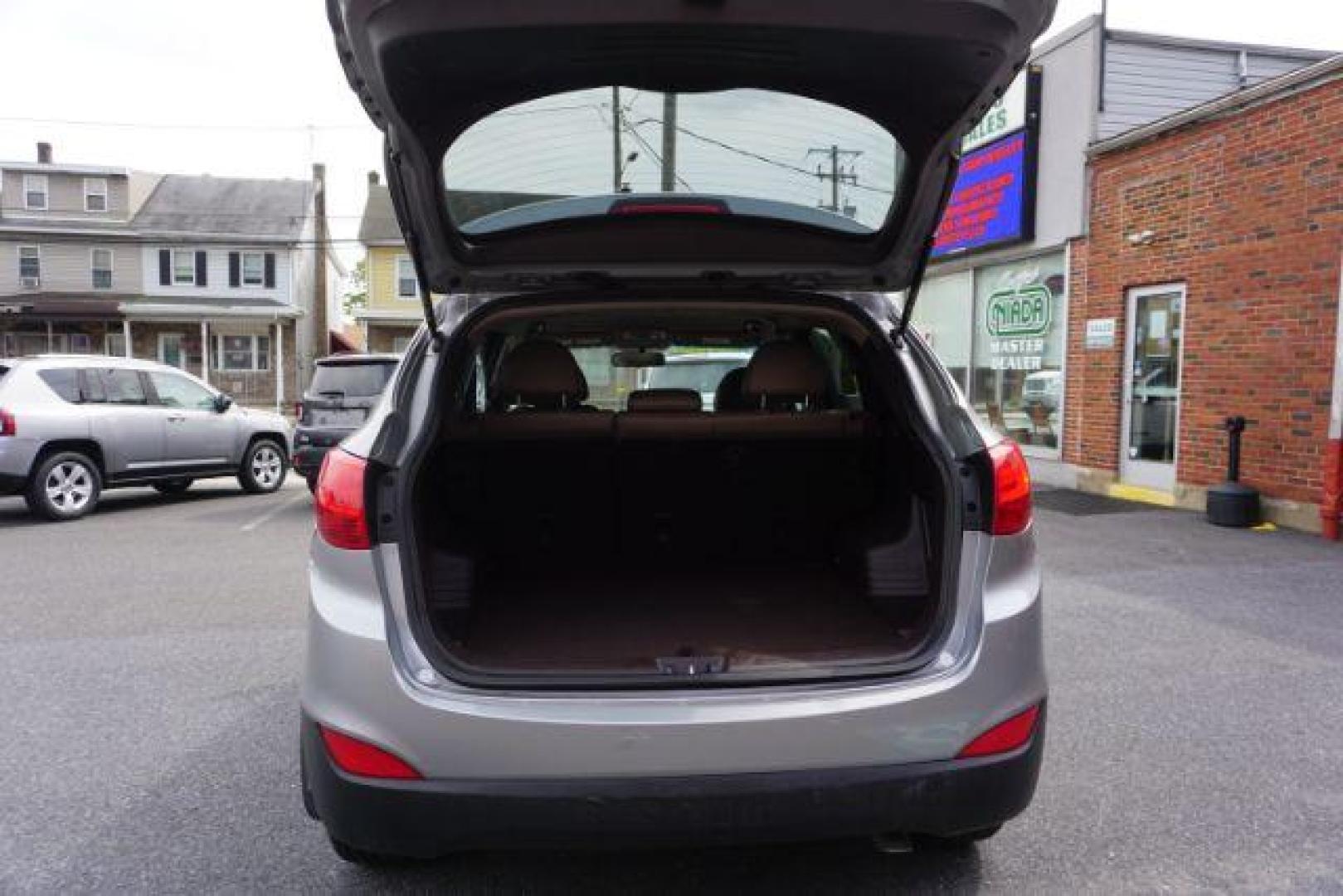 2014 Graphite Gray /Taupe Hyundai Tucson GLS AWD (KM8JUCAG3EU) with an 2.4L L4 DOHC 16V engine, 6-Speed Automatic transmission, located at 312 Centre Ave, Schuylkill Haven, PA, 17972, (570) 593-5278, 40.638130, -76.177383 - Photo#42