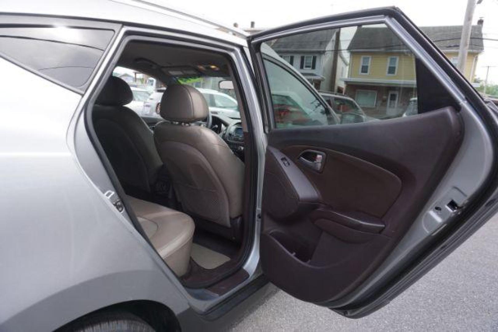 2014 Graphite Gray /Taupe Hyundai Tucson GLS AWD (KM8JUCAG3EU) with an 2.4L L4 DOHC 16V engine, 6-Speed Automatic transmission, located at 312 Centre Ave, Schuylkill Haven, PA, 17972, (570) 593-5278, 40.638130, -76.177383 - Photo#43