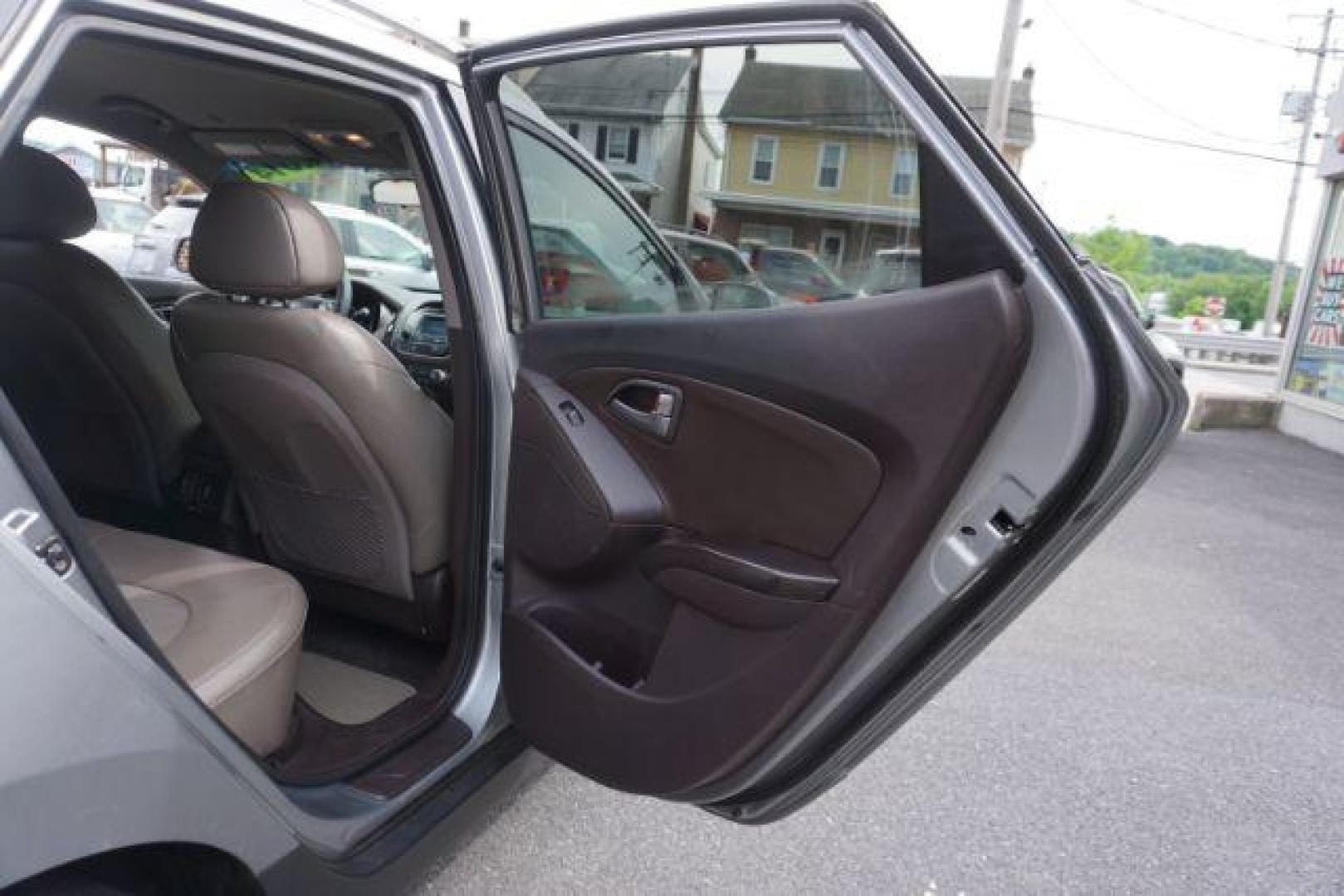 2014 Graphite Gray /Taupe Hyundai Tucson GLS AWD (KM8JUCAG3EU) with an 2.4L L4 DOHC 16V engine, 6-Speed Automatic transmission, located at 312 Centre Ave, Schuylkill Haven, PA, 17972, (570) 593-5278, 40.638130, -76.177383 - Photo#44