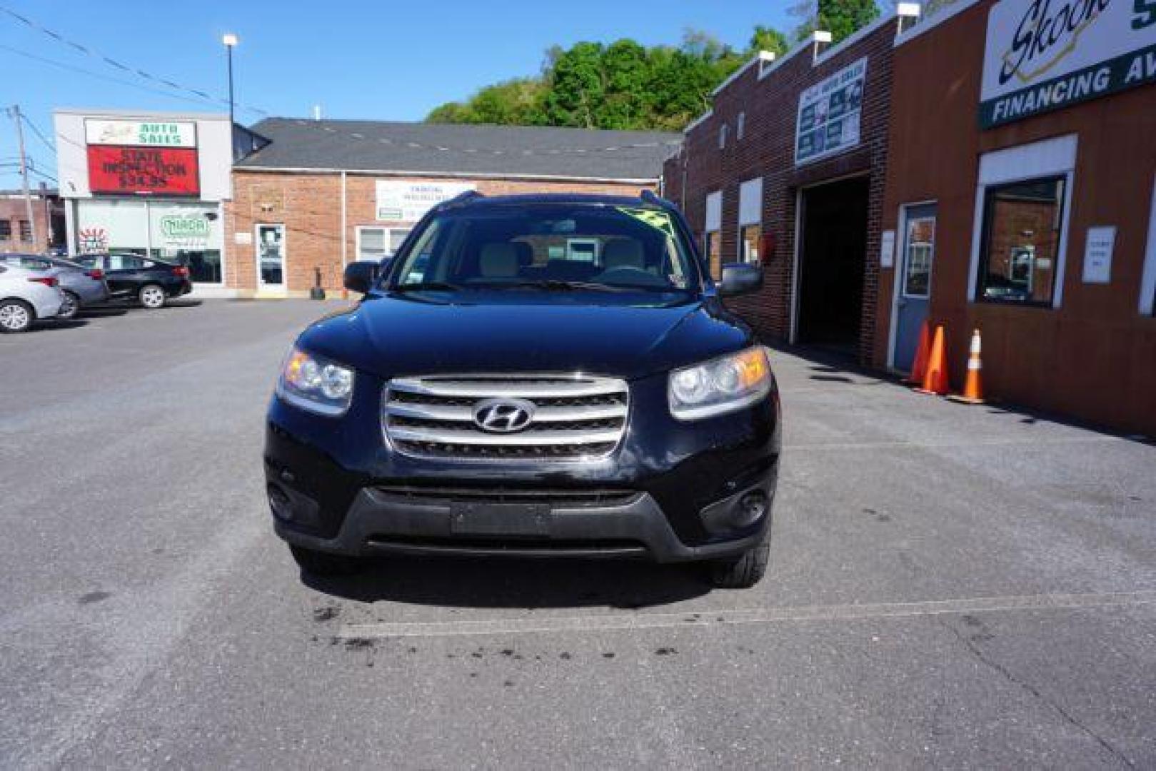 2012 Twilight Black Hyundai Santa Fe SPORT UTILITY 4-DR (5XYZGDAB1CG) with an 2.4L L4 DOHC 16V engine, 6-Speed Automatic transmission, located at 312 Centre Ave, Schuylkill Haven, PA, 17972, (570) 593-5278, 40.638130, -76.177383 - Photo#2