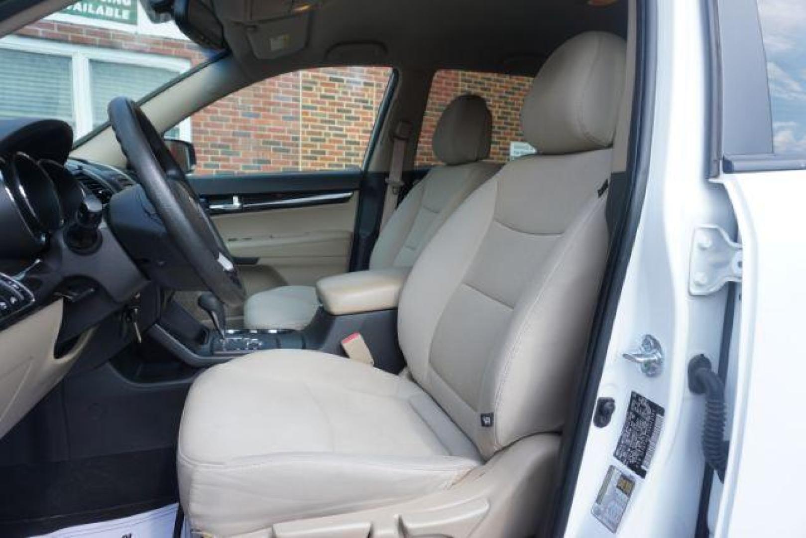 2013 Snow White Pearl /Beige Cloth Interior Kia Sorento LX 2WD (5XYKT3A67DG) with an 2.4L L4 DOHC 16V engine, 6-Speed Automatic transmission, located at 312 Centre Ave, Schuylkill Haven, PA, 17972, (570) 593-5278, 40.638130, -76.177383 - Photo#24