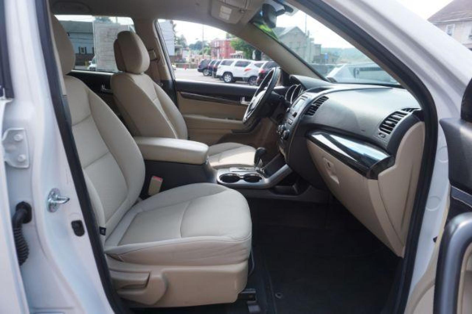 2013 Snow White Pearl /Beige Cloth Interior Kia Sorento LX 2WD (5XYKT3A67DG) with an 2.4L L4 DOHC 16V engine, 6-Speed Automatic transmission, located at 312 Centre Ave, Schuylkill Haven, PA, 17972, (570) 593-5278, 40.638130, -76.177383 - Photo#53