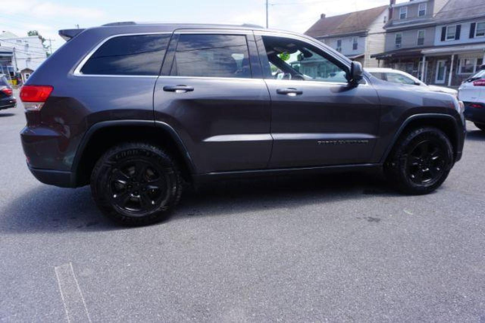 2015 Granite Crystal Met CC /Black Jeep Grand Cherokee Laredo 4WD (1C4RJFAG4FC) with an 3.6L V6 DOHC 24V engine, 8-Speed Automatic transmission, located at 312 Centre Ave, Schuylkill Haven, PA, 17972, (570) 593-5278, 40.638130, -76.177383 - heated front seats, universal garage door opener - Photo#11