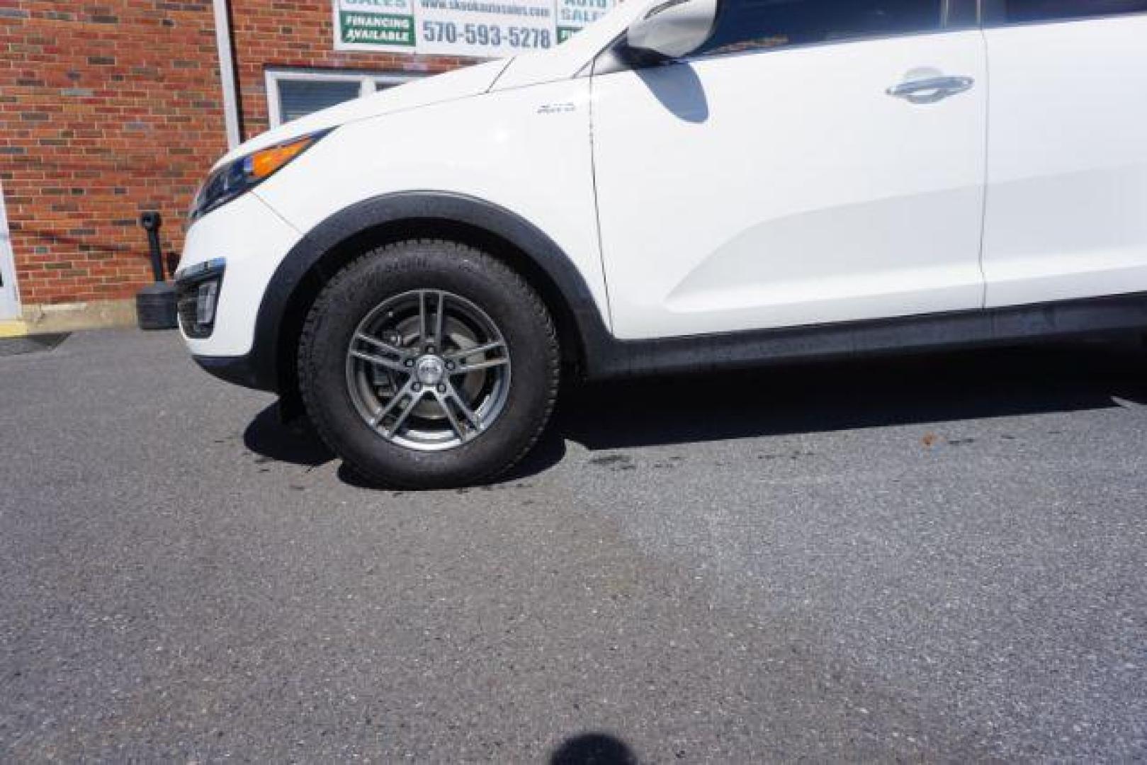 2016 Clear White /Black, leather Kia Sportage SX AWD (KNDPCCA61G7) with an 2.0L L4 DOHC 16V engine, 6-Speed Automatic transmission, located at 312 Centre Ave, Schuylkill Haven, PA, 17972, (570) 593-5278, 40.638130, -76.177383 - remote engine starter - Photo#14