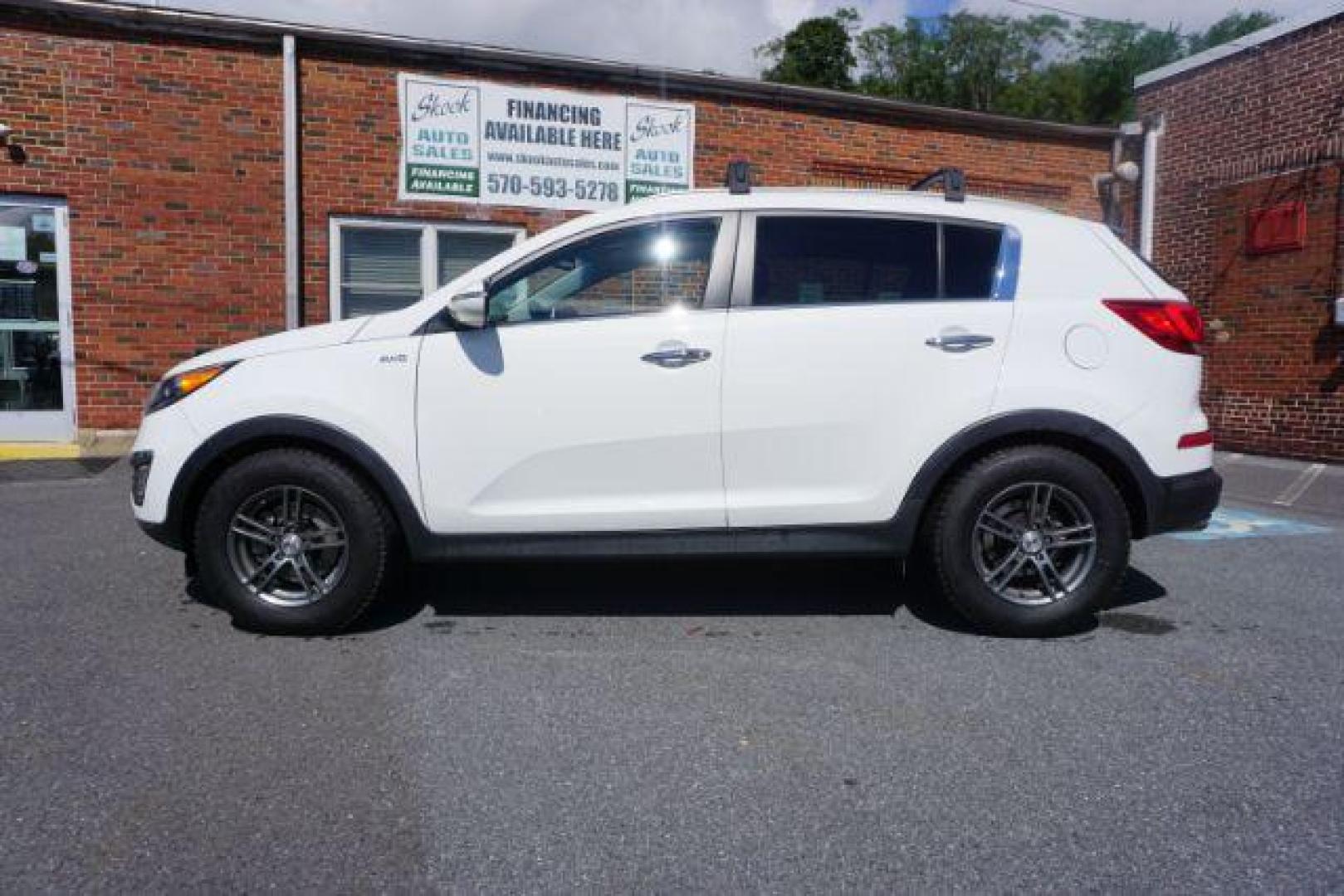 2016 Clear White /Black, leather Kia Sportage SX AWD (KNDPCCA61G7) with an 2.0L L4 DOHC 16V engine, 6-Speed Automatic transmission, located at 312 Centre Ave, Schuylkill Haven, PA, 17972, (570) 593-5278, 40.638130, -76.177383 - remote engine starter - Photo#15