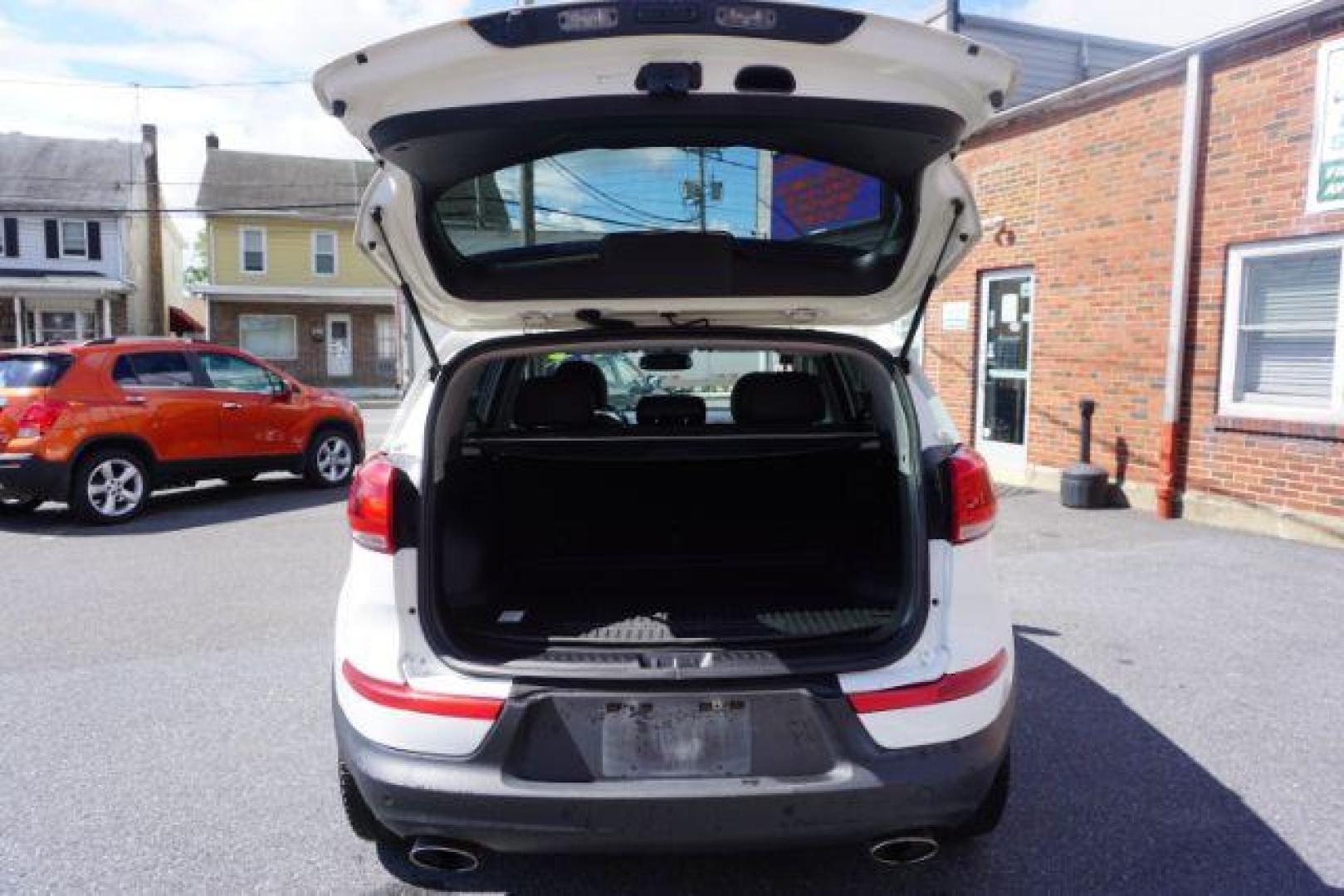 2016 Clear White /Black, leather Kia Sportage SX AWD (KNDPCCA61G7) with an 2.0L L4 DOHC 16V engine, 6-Speed Automatic transmission, located at 312 Centre Ave, Schuylkill Haven, PA, 17972, (570) 593-5278, 40.638130, -76.177383 - remote engine starter - Photo#44