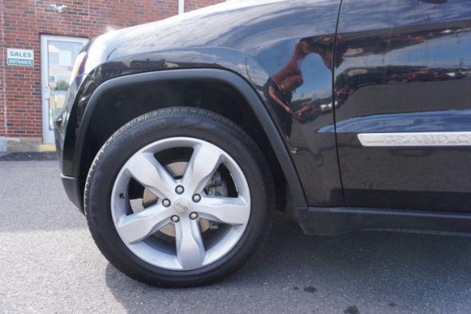 2013 Brilliant Black Crystal Pearl Jeep Grand Cherokee Overland 4WD (1C4RJFCG7DC) with an 3.6L V6 DOHC 24V engine, 5-Speed Automatic transmission, located at 312 Centre Ave, Schuylkill Haven, PA, 17972, (570) 593-5278, 40.638130, -76.177383 - blind spot monitor, collision avoidance system, rear parking sensors, towing pkg - Photo#3