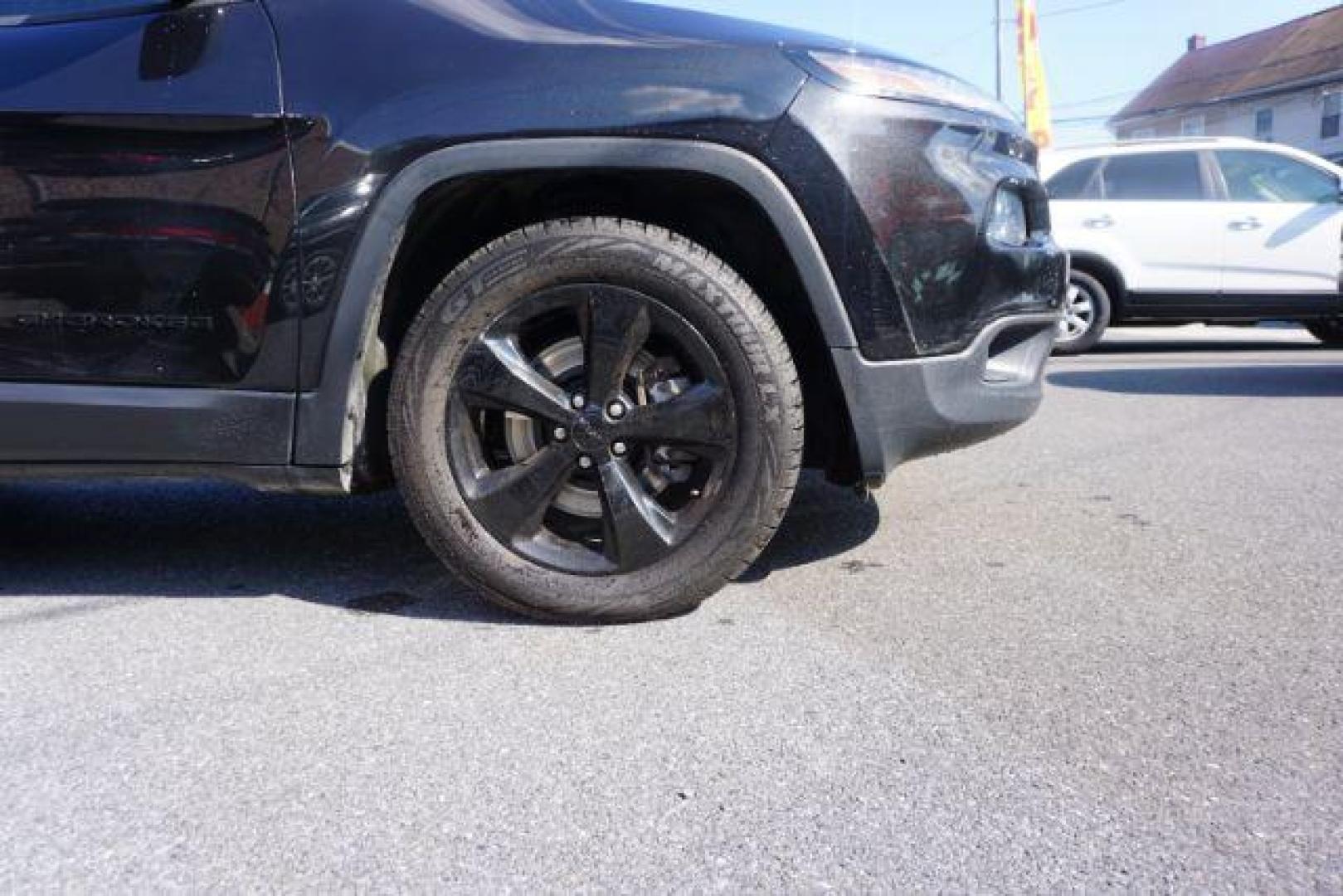 2016 Brilliant Black Crystal Pearl Coat Jeep Cherokee Limited 4WD (1C4PJMDS0GW) with an 3.2L V6 DOHC 24V engine, 9-Speed Automatic transmission, located at 312 Centre Ave, Schuylkill Haven, PA, 17972, (570) 593-5278, 40.638130, -76.177383 - adaptive cruise control, driver's seat memory, HID headlamps, heated exterior mirrors, heated front seats, leather seats, luggage rack, navigation system, passive keyless entry, power driver's seat, power liftgate, power sunroof, rear parking sensors, remote engine starter - Photo#10