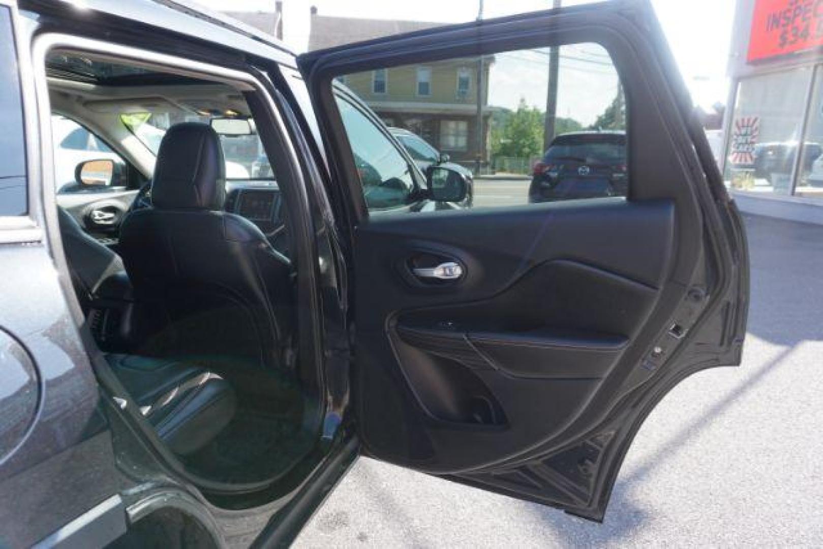 2016 Brilliant Black Crystal Pearl Coat Jeep Cherokee Limited 4WD (1C4PJMDS0GW) with an 3.2L V6 DOHC 24V engine, 9-Speed Automatic transmission, located at 312 Centre Ave, Schuylkill Haven, PA, 17972, (570) 593-5278, 40.638130, -76.177383 - adaptive cruise control, driver's seat memory, HID headlamps, heated exterior mirrors, heated front seats, leather seats, luggage rack, navigation system, passive keyless entry, power driver's seat, power liftgate, power sunroof, rear parking sensors, remote engine starter - Photo#51