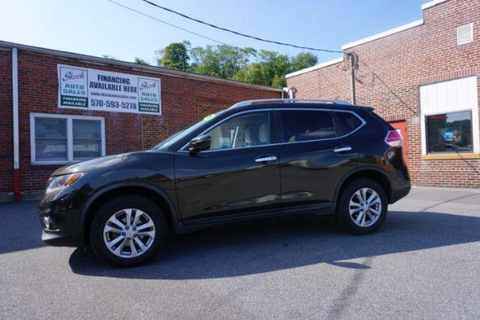 2016 Midnight Jade /Almond, cloth Nissan Rogue SV AWD (KNMAT2MV4GP) with an 2.5L L4 DOHC 16V engine, Continuously Variable Transmission transmission, located at 312 Centre Ave, Schuylkill Haven, PA, 17972, (570) 593-5278, 40.638130, -76.177383 - FOG LIGHTS, HEATED EXTERIOR MIRRORS, HEATED FRONT SEATS, NAVIGATION SYSTEM, POWER LIFTGATE, POWER SUNROOF - Photo#0