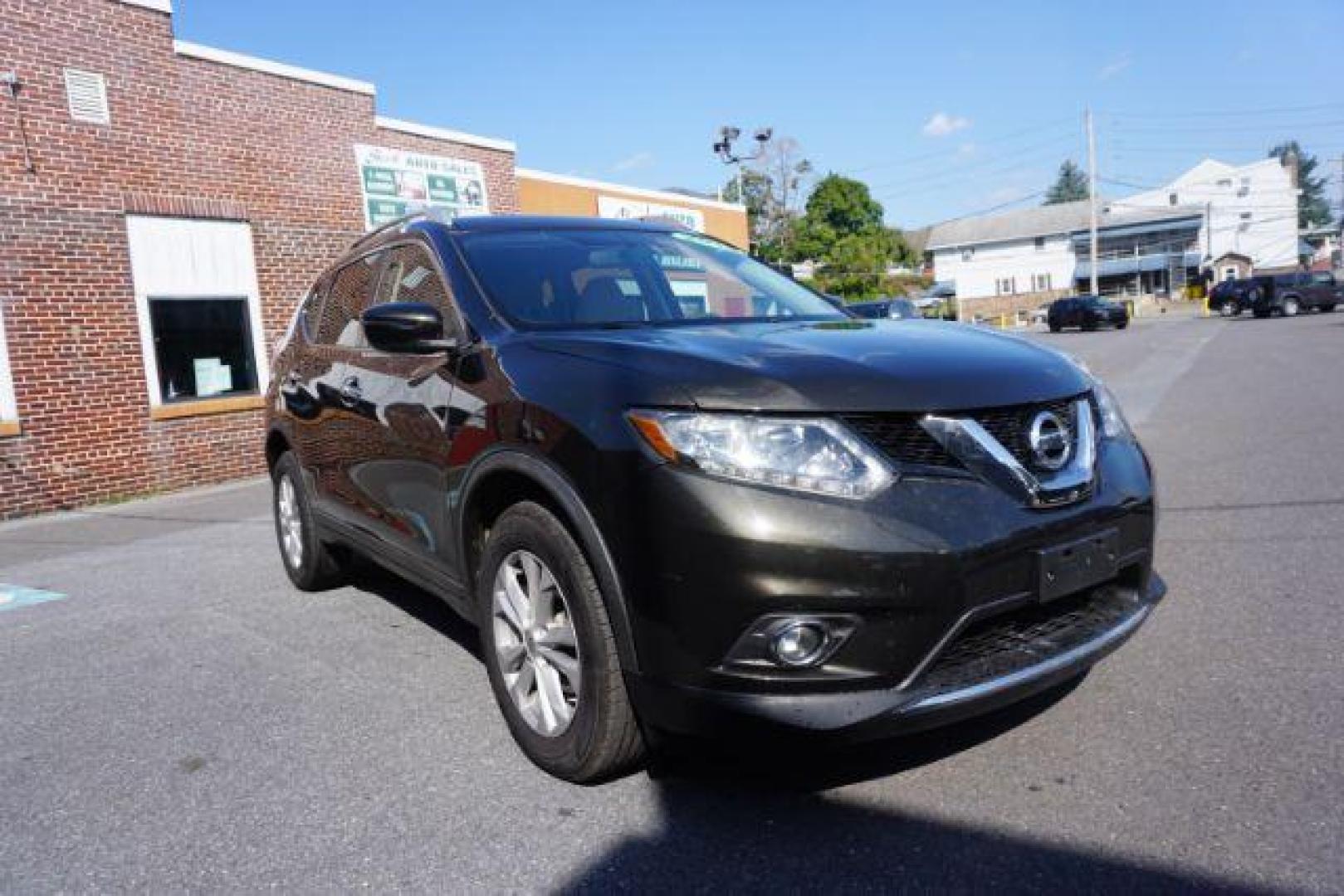 2016 Midnight Jade /Almond, cloth Nissan Rogue SV AWD (KNMAT2MV4GP) with an 2.5L L4 DOHC 16V engine, Continuously Variable Transmission transmission, located at 312 Centre Ave, Schuylkill Haven, PA, 17972, (570) 593-5278, 40.638130, -76.177383 - FOG LIGHTS, HEATED EXTERIOR MIRRORS, HEATED FRONT SEATS, NAVIGATION SYSTEM, POWER LIFTGATE, POWER SUNROOF - Photo#9