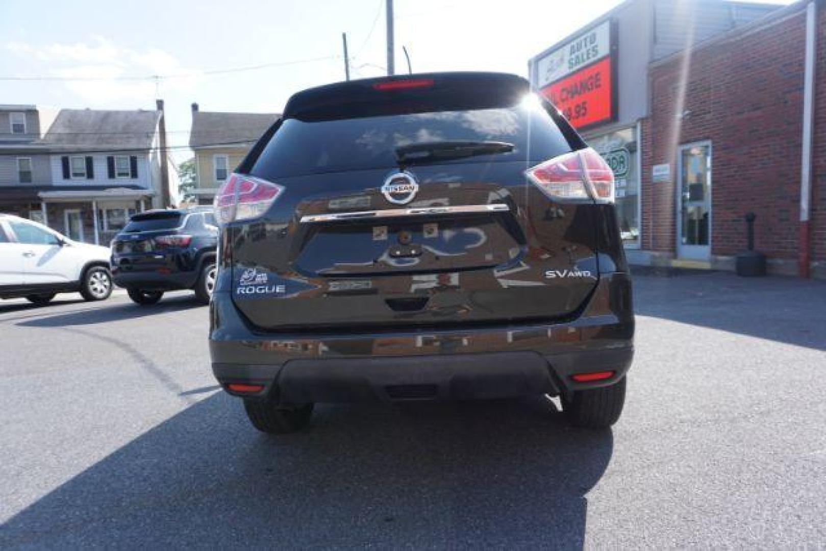 2016 Midnight Jade /Almond, cloth Nissan Rogue SV AWD (KNMAT2MV4GP) with an 2.5L L4 DOHC 16V engine, Continuously Variable Transmission transmission, located at 312 Centre Ave, Schuylkill Haven, PA, 17972, (570) 593-5278, 40.638130, -76.177383 - FOG LIGHTS, HEATED EXTERIOR MIRRORS, HEATED FRONT SEATS, NAVIGATION SYSTEM, POWER LIFTGATE, POWER SUNROOF - Photo#16