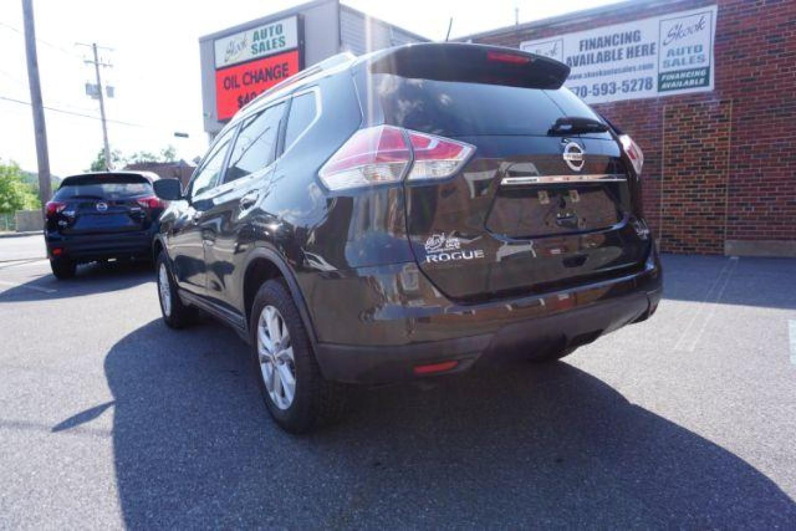 2016 Midnight Jade /Almond, cloth Nissan Rogue SV AWD (KNMAT2MV4GP) with an 2.5L L4 DOHC 16V engine, Continuously Variable Transmission transmission, located at 312 Centre Ave, Schuylkill Haven, PA, 17972, (570) 593-5278, 40.638130, -76.177383 - FOG LIGHTS, HEATED EXTERIOR MIRRORS, HEATED FRONT SEATS, NAVIGATION SYSTEM, POWER LIFTGATE, POWER SUNROOF - Photo#18