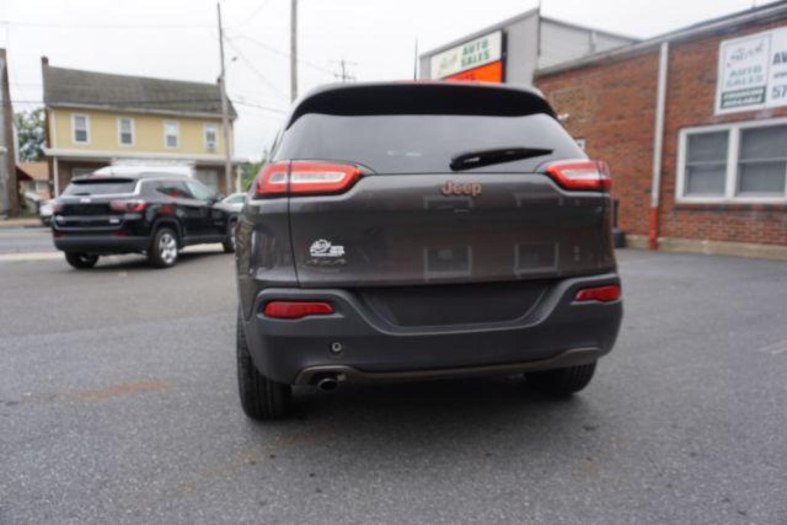 2016 Granite Crystal Metallic Clear Coat /Black, premium cloth Jeep Cherokee Latitude 4WD (1C4PJMCB8GW) with an 2.4L L4 DOHC 16V engine, 9-Speed Automatic transmission, located at 312 Centre Ave, Schuylkill Haven, PA, 17972, (570) 593-5278, 40.638130, -76.177383 - Automatic climate control, heated exterior mirrors, heated front seats, luggage rack, power drivers seat, power liftgate, power sunroof, rear parking sensors. - Photo#14