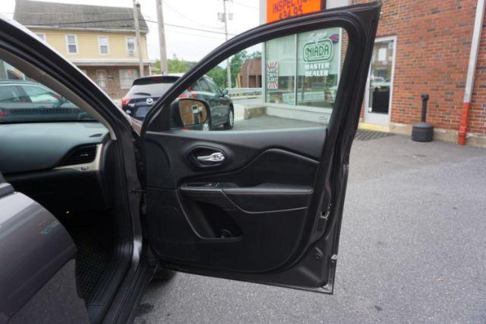 2016 Granite Crystal Metallic Clear Coat /Black, premium cloth Jeep Cherokee Latitude 4WD (1C4PJMCB8GW) with an 2.4L L4 DOHC 16V engine, 9-Speed Automatic transmission, located at 312 Centre Ave, Schuylkill Haven, PA, 17972, (570) 593-5278, 40.638130, -76.177383 - Automatic climate control, heated exterior mirrors, heated front seats, luggage rack, power drivers seat, power liftgate, power sunroof, rear parking sensors. - Photo#50