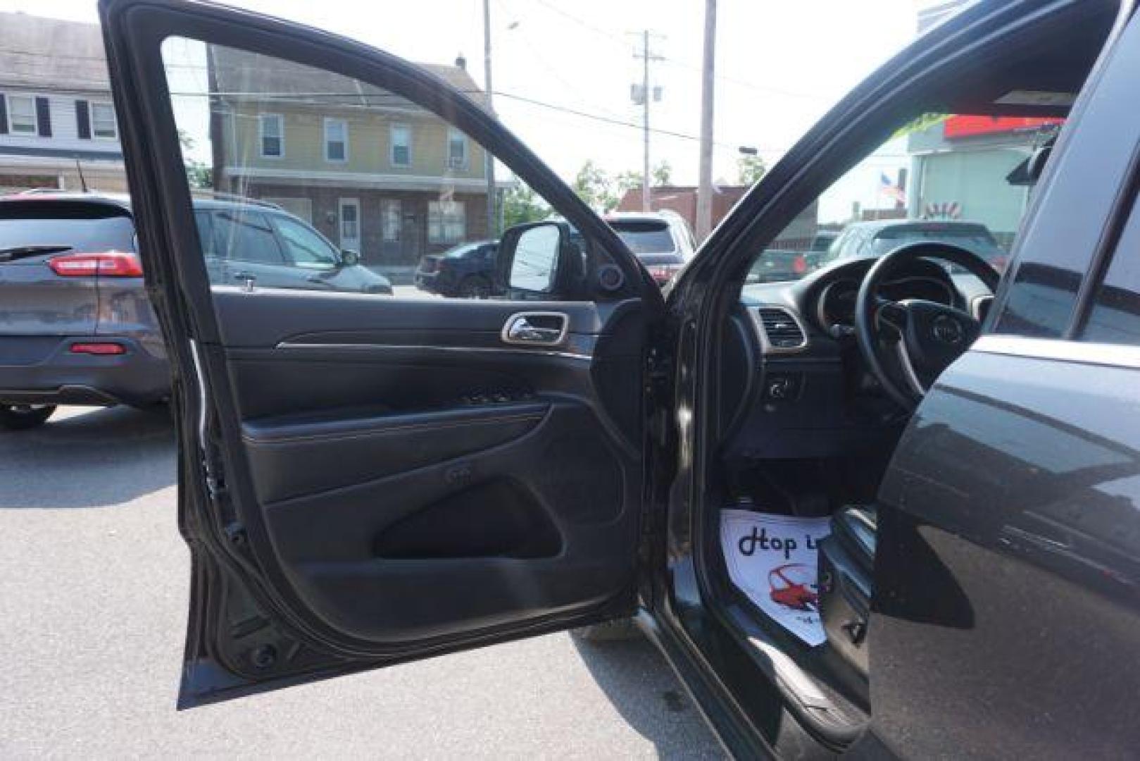 2015 Brilliant Black Crystal P /Black Jeep Grand Cherokee Limited 4WD (1C4RJFBG6FC) with an 3.6L V6 DOHC 24V engine, 8-Speed Automatic transmission, located at 312 Centre Ave, Schuylkill Haven, PA, 17972, (570) 593-5278, 40.638130, -76.177383 - adaptive cruise control, advanced technology pkg, back up camera, blind spot monitor, collision avoidance system, cooled front seats, HID headlamps, heated front seats, leather seats, navigation system, power liftgate, power sunroof, rear parking sensors, towing pkg, universal garage door opener - Photo#16