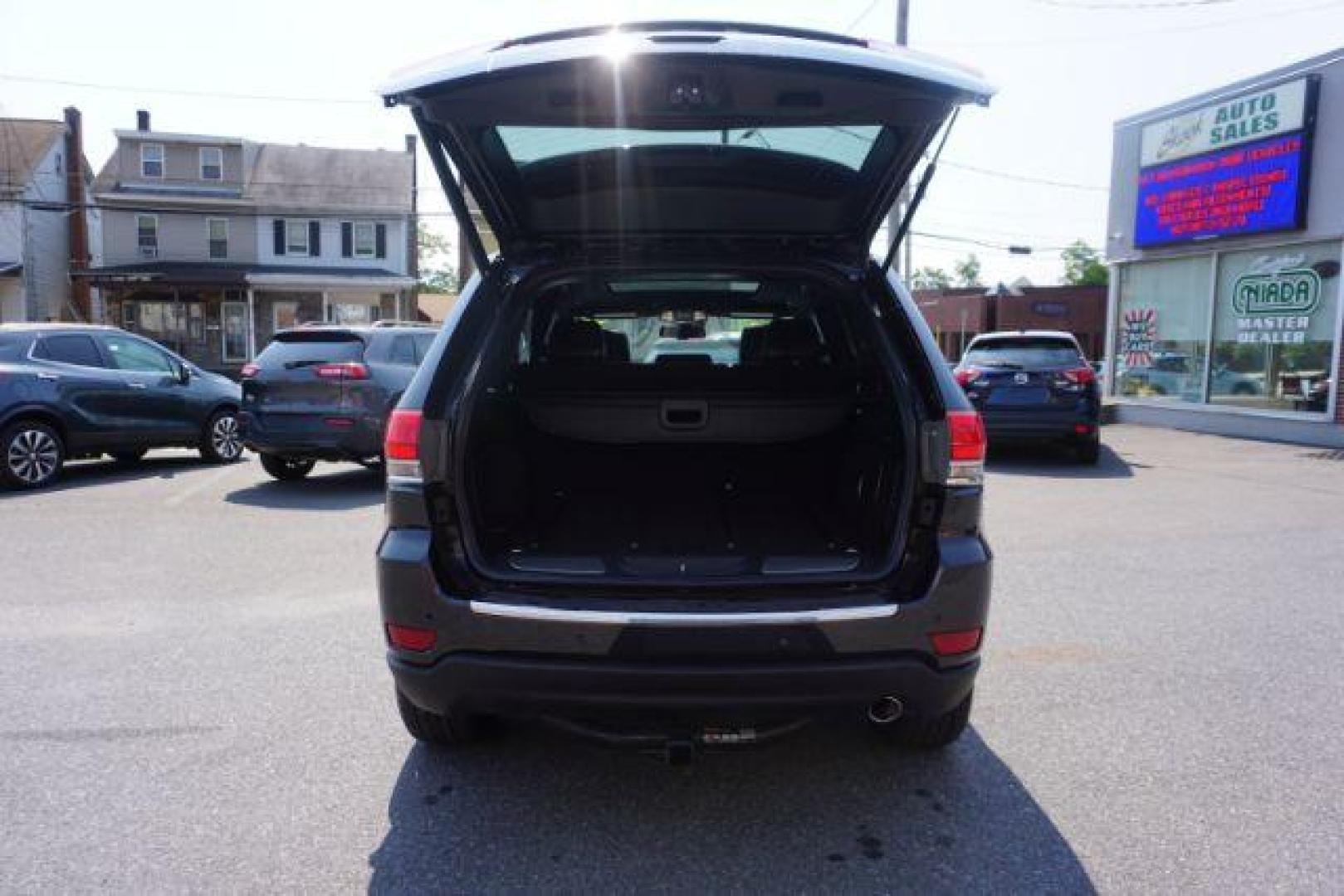 2015 Brilliant Black Crystal P /Black Jeep Grand Cherokee Limited 4WD (1C4RJFBG6FC) with an 3.6L V6 DOHC 24V engine, 8-Speed Automatic transmission, located at 312 Centre Ave, Schuylkill Haven, PA, 17972, (570) 593-5278, 40.638130, -76.177383 - adaptive cruise control, advanced technology pkg, back up camera, blind spot monitor, collision avoidance system, cooled front seats, HID headlamps, heated front seats, leather seats, navigation system, power liftgate, power sunroof, rear parking sensors, towing pkg, universal garage door opener - Photo#42