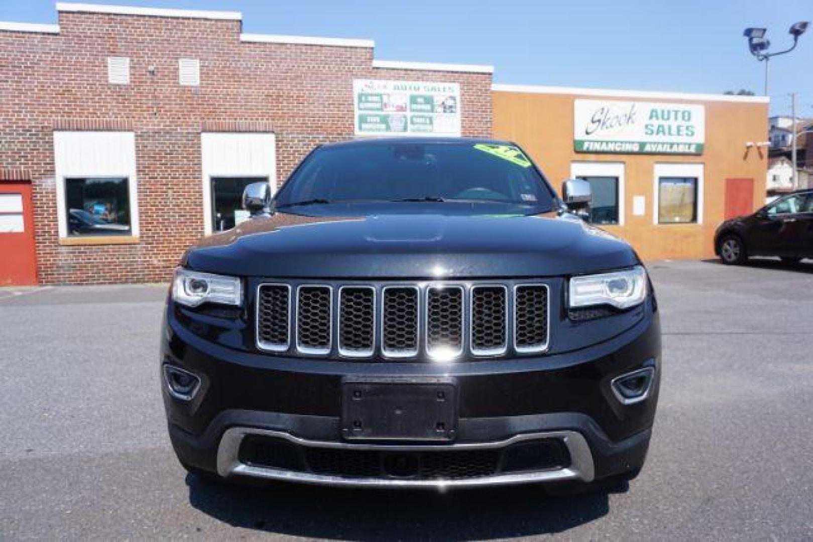 2015 Brilliant Black Crystal P /Black Jeep Grand Cherokee Limited 4WD (1C4RJFBG6FC) with an 3.6L V6 DOHC 24V engine, 8-Speed Automatic transmission, located at 312 Centre Ave, Schuylkill Haven, PA, 17972, (570) 593-5278, 40.638130, -76.177383 - adaptive cruise control, advanced technology pkg, back up camera, blind spot monitor, collision avoidance system, cooled front seats, HID headlamps, heated front seats, leather seats, navigation system, power liftgate, power sunroof, rear parking sensors, towing pkg, universal garage door opener - Photo#6