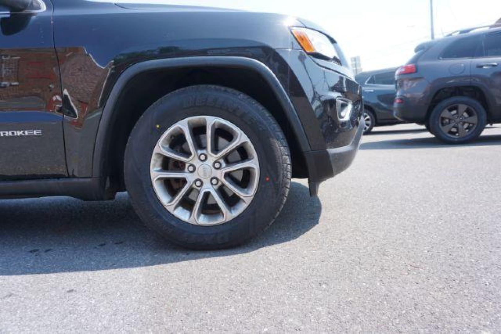 2015 Brilliant Black Crystal P /Black Jeep Grand Cherokee Limited 4WD (1C4RJFBG6FC) with an 3.6L V6 DOHC 24V engine, 8-Speed Automatic transmission, located at 312 Centre Ave, Schuylkill Haven, PA, 17972, (570) 593-5278, 40.638130, -76.177383 - adaptive cruise control, advanced technology pkg, back up camera, blind spot monitor, collision avoidance system, cooled front seats, HID headlamps, heated front seats, leather seats, navigation system, power liftgate, power sunroof, rear parking sensors, towing pkg, universal garage door opener - Photo#8