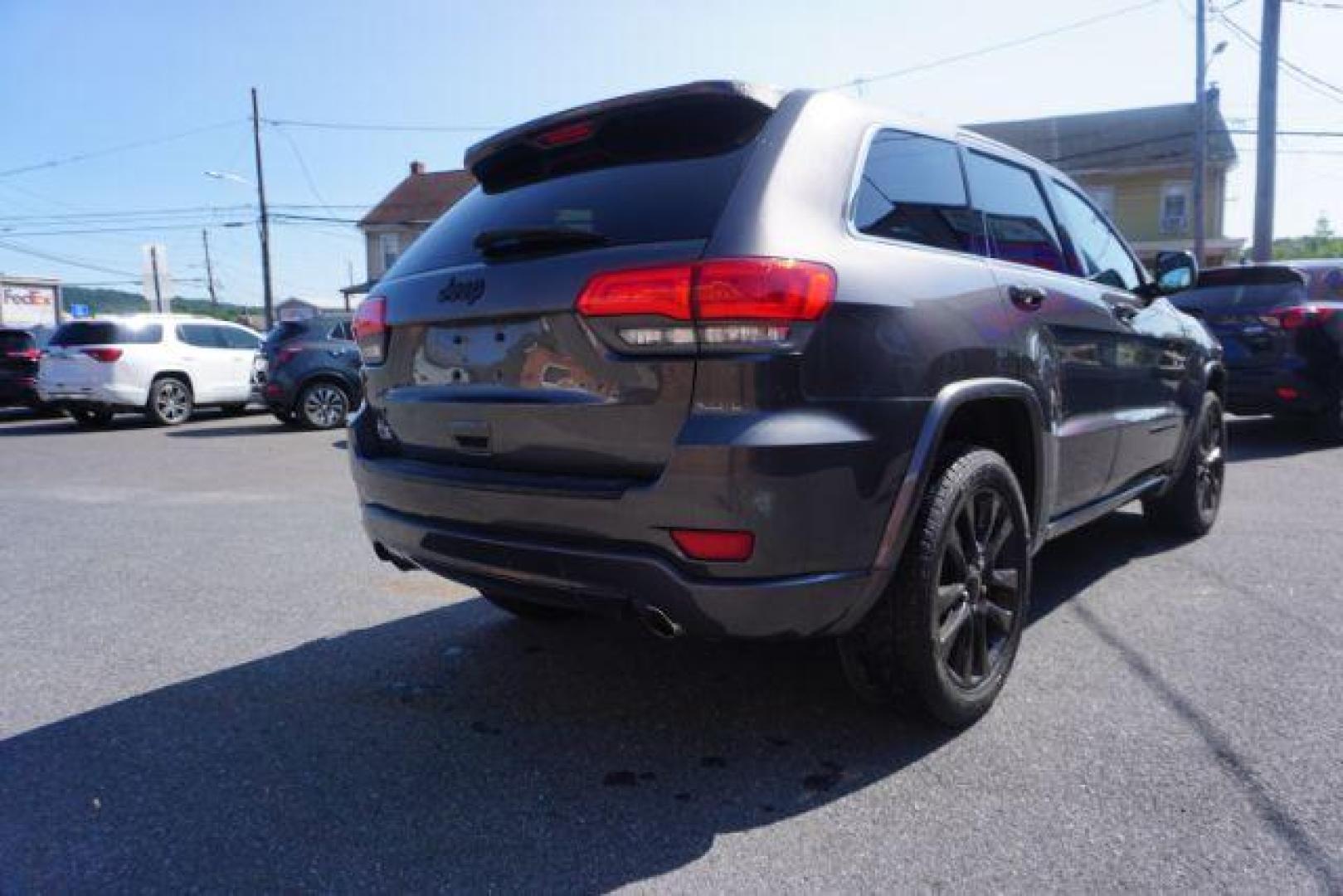 2015 Granite Crystal Met CC /Black Jeep Grand Cherokee Laredo 4WD (1C4RJFAG1FC) with an 3.6L V6 DOHC 24V engine, 8-Speed Automatic transmission, located at 312 Centre Ave, Schuylkill Haven, PA, 17972, (570) 593-5278, 40.638130, -76.177383 - leather seats, back up camera, heated front seats, power liftgate, rear parking sensors - Photo#13