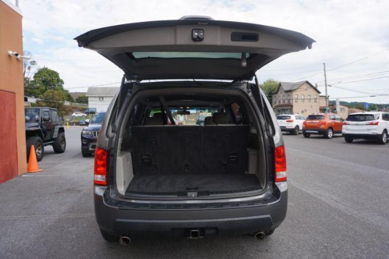 2011 Mocha Metallic /Gray Leather Interior Honda Pilot EX-L 4WD 5-Spd AT (5FNYF4H59BB) with an 3.5L V6 SOHC 24V engine, 5-Speed Automatic transmission, located at 312 Centre Ave, Schuylkill Haven, PA, 17972, (570) 593-5278, 40.638130, -76.177383 - Photo#40